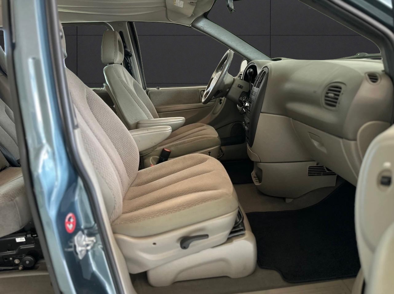 CHRYSLER Voyager 2.8 CRD SE Swiss Edition PLUS Automatic-image-9
