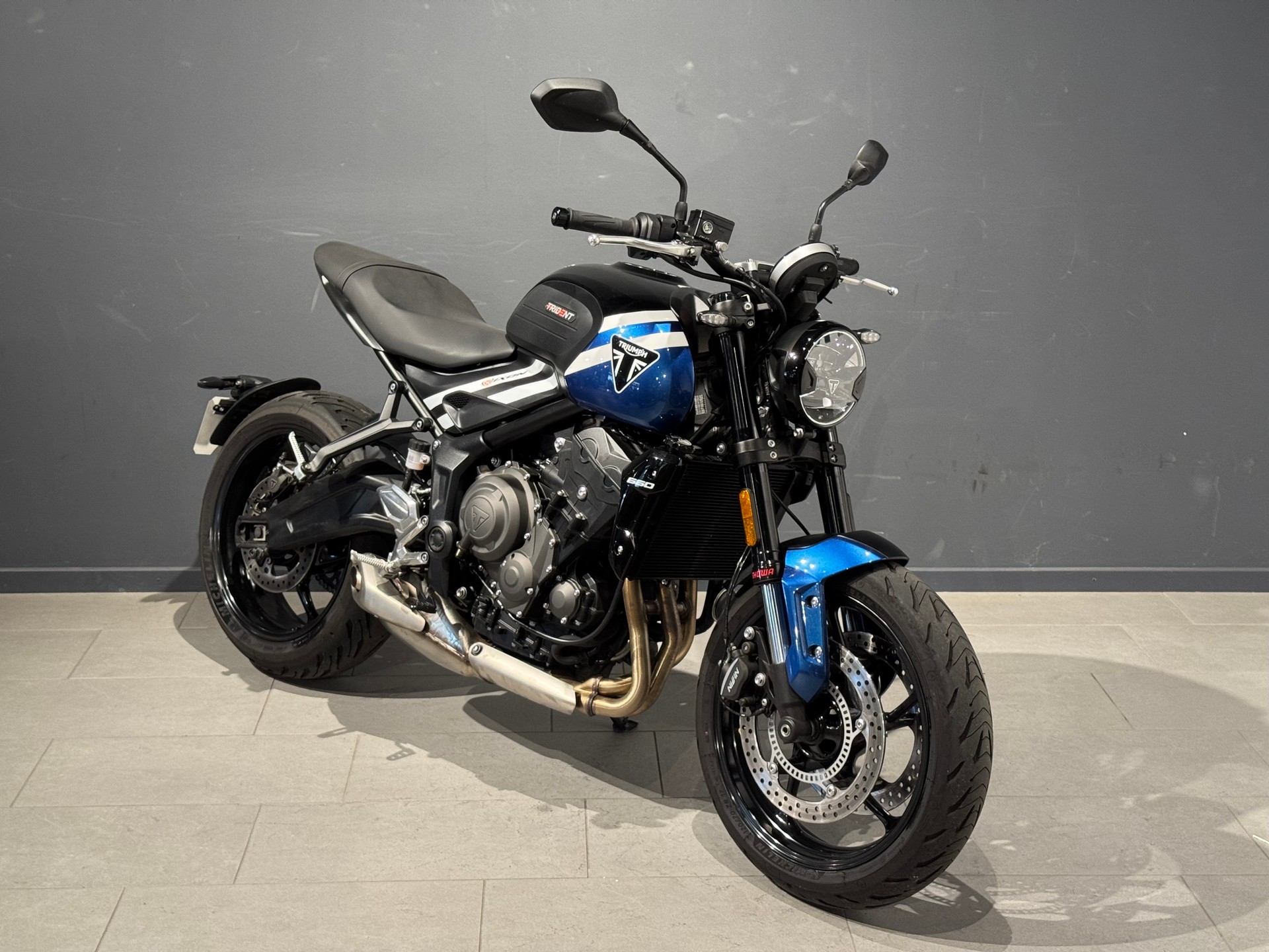 TRIUMPH Trident 660-showroom-element-1