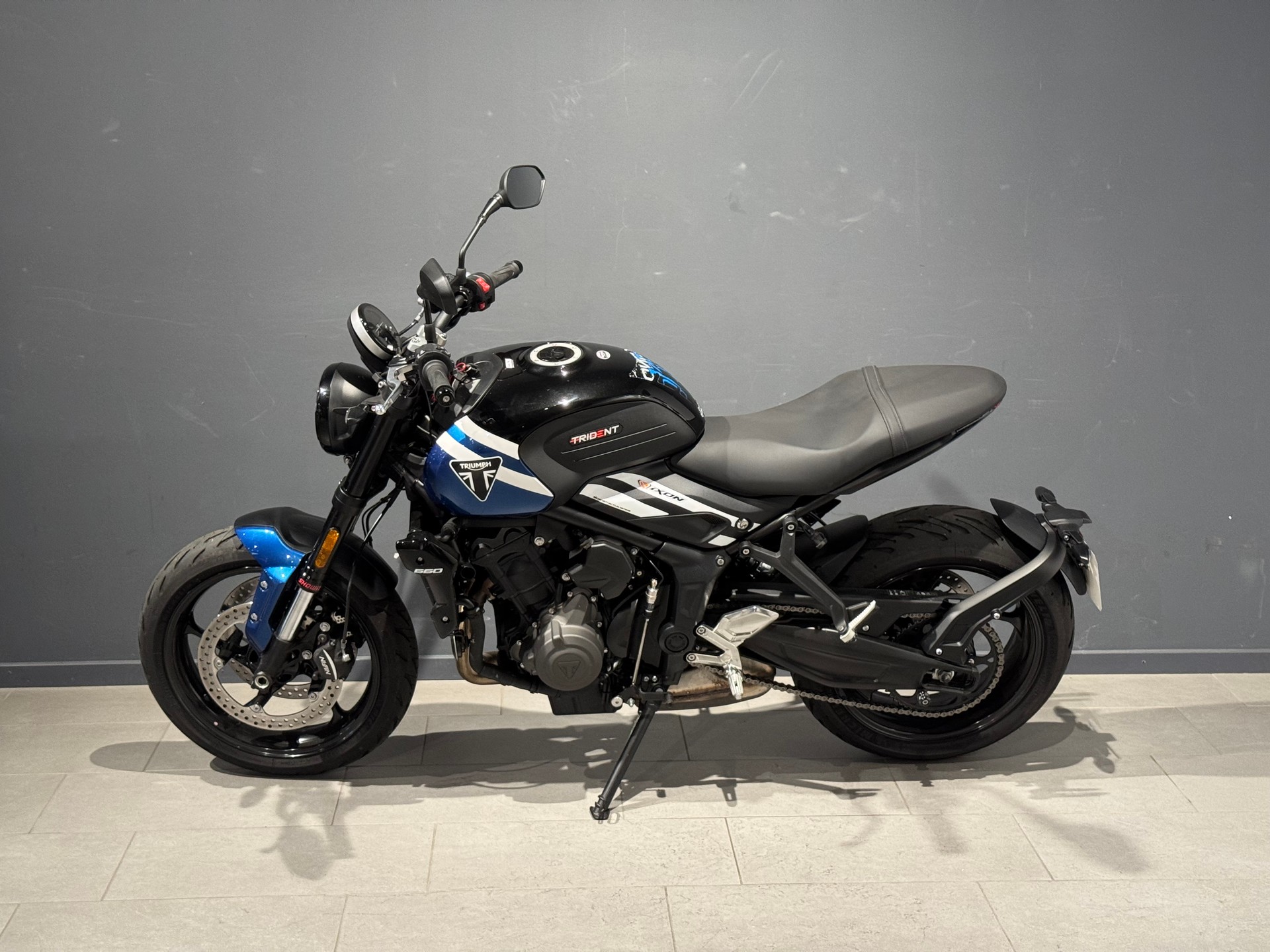 TRIUMPH Trident 660-showroom-element-3