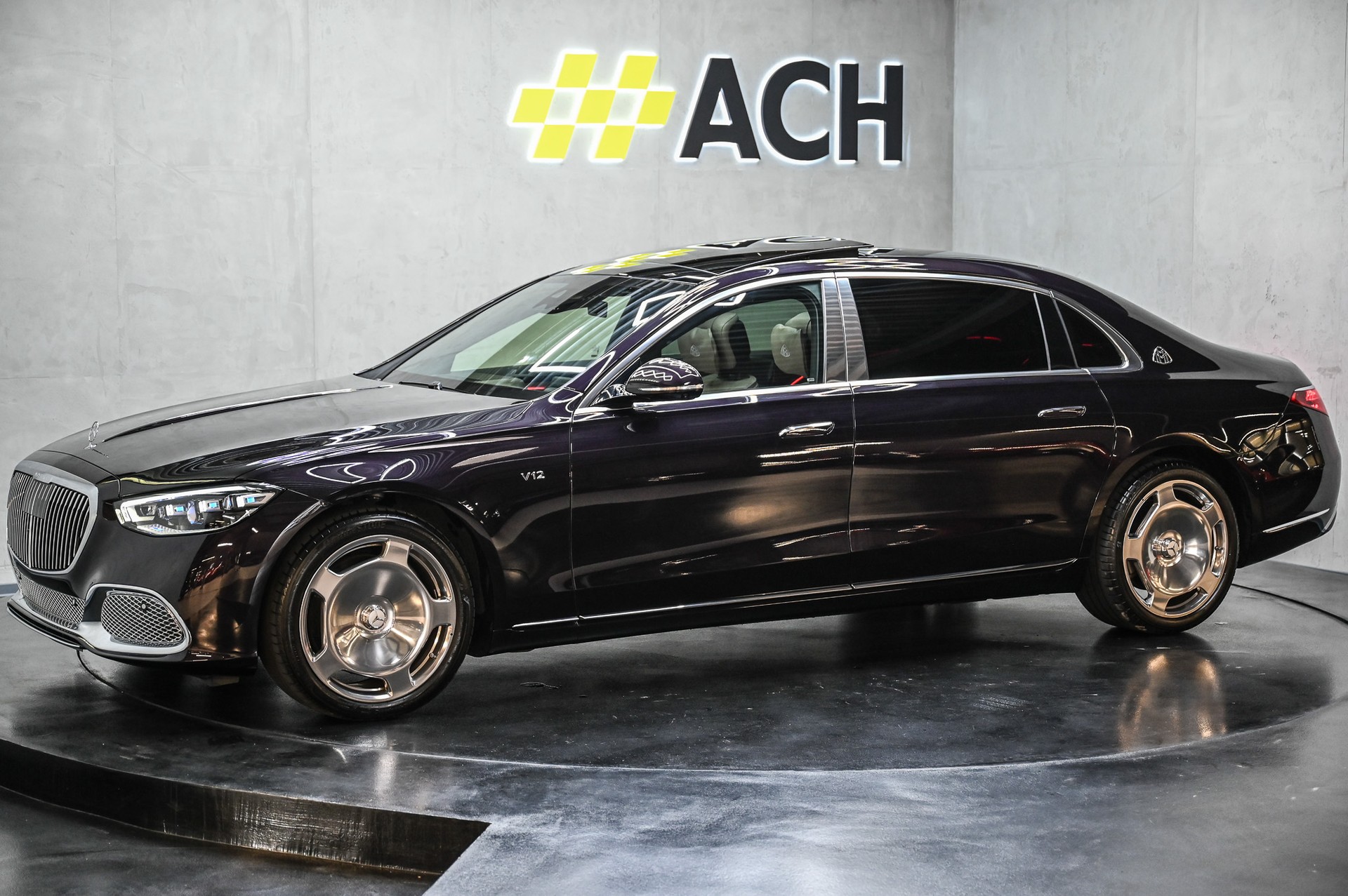 MERCEDES-BENZ S 680 Maybach V12 4matic 9G-Tronic-showroom-element-3