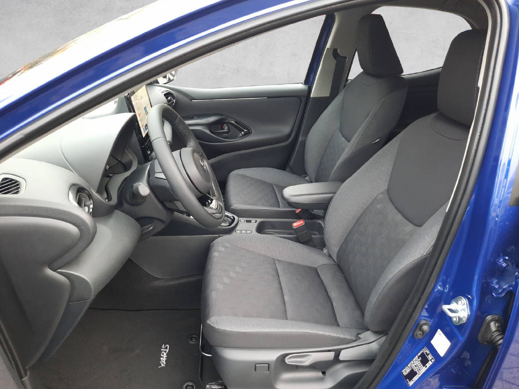 TOYOTA Yaris 1.5 VVT-i HSD Trend-image-4
