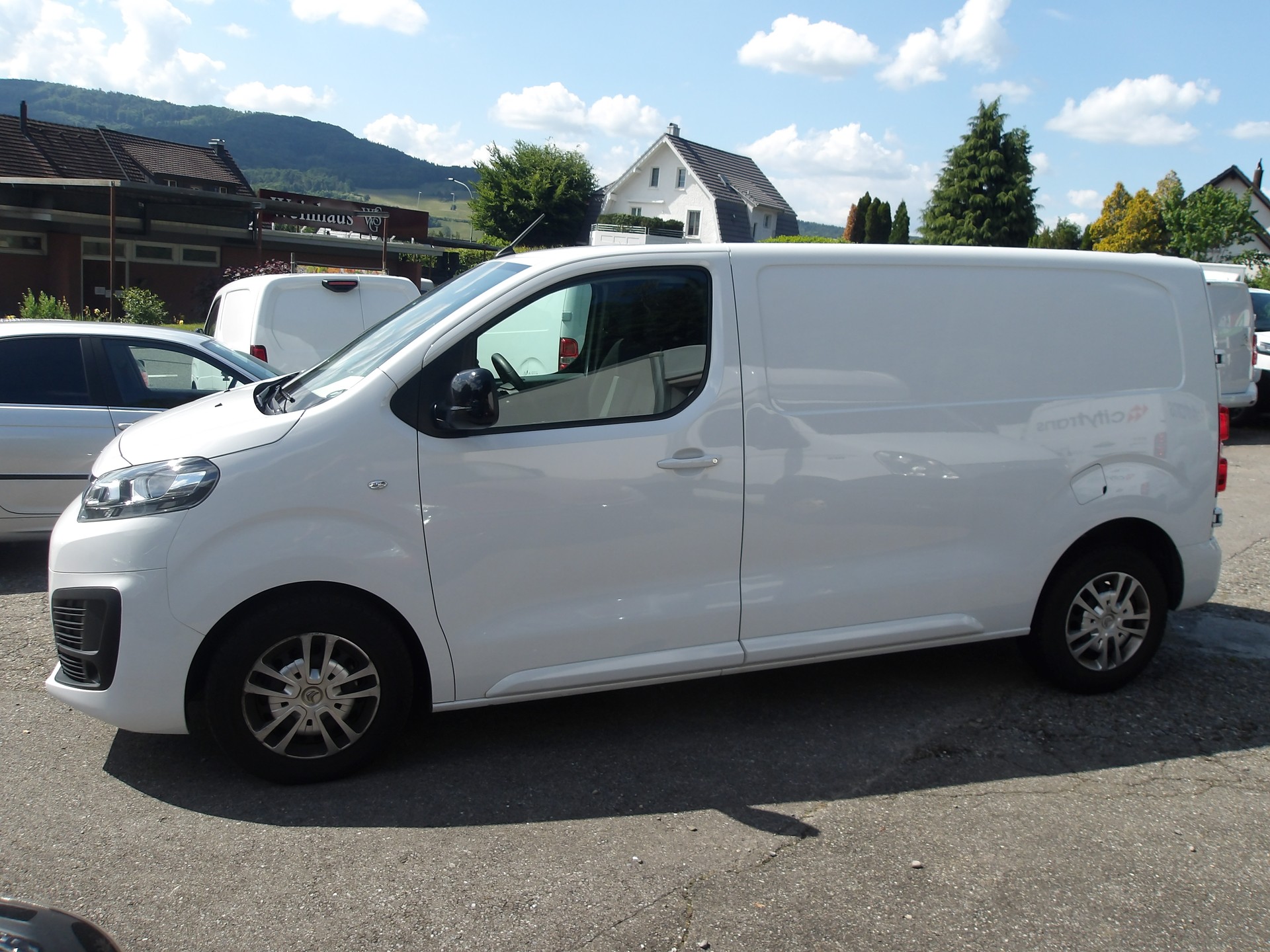 CITROEN Jumpy 2.0 BlueHDi 145 M EAT8-image-3