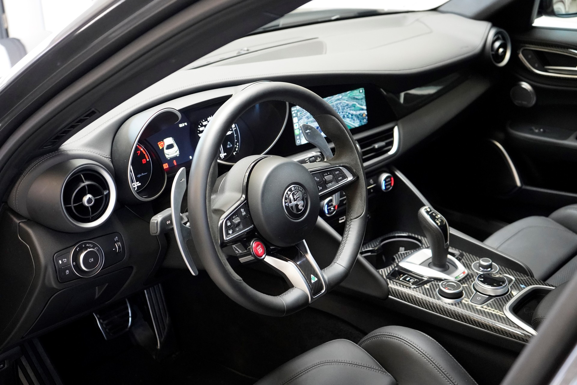 ALFA ROMEO Giulia 2.9 V6 Quadrifoglio-image-9