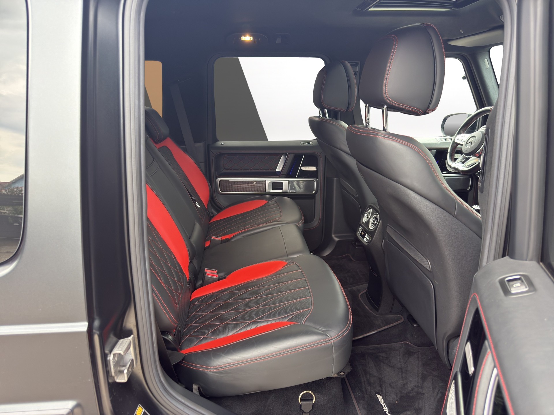 MERCEDES-BENZ G 63 AMG Edition 1 Speedshift Plus G-Tronic-image-8