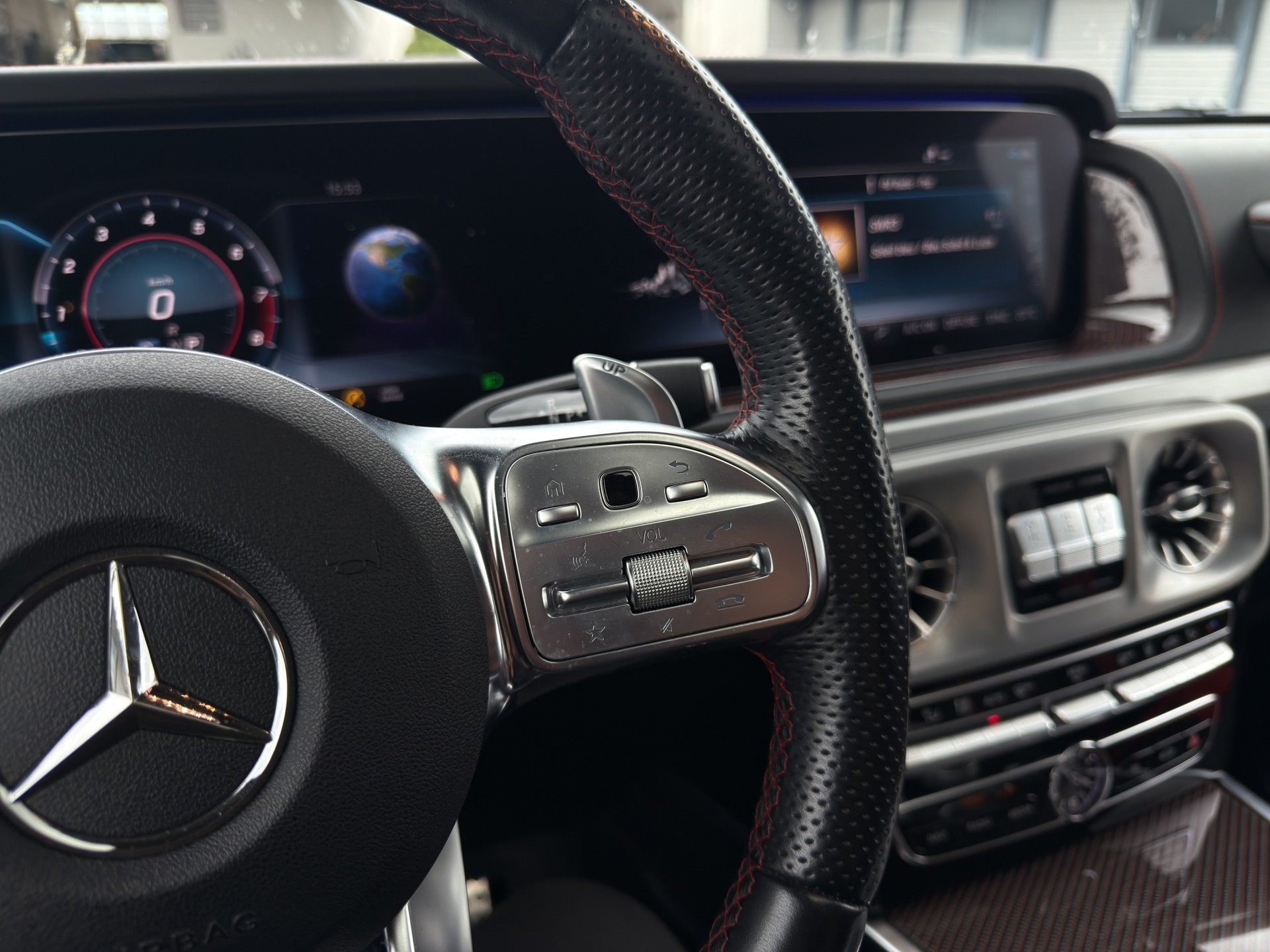 MERCEDES-BENZ G 63 AMG Edition 1 Speedshift Plus G-Tronic-image-18