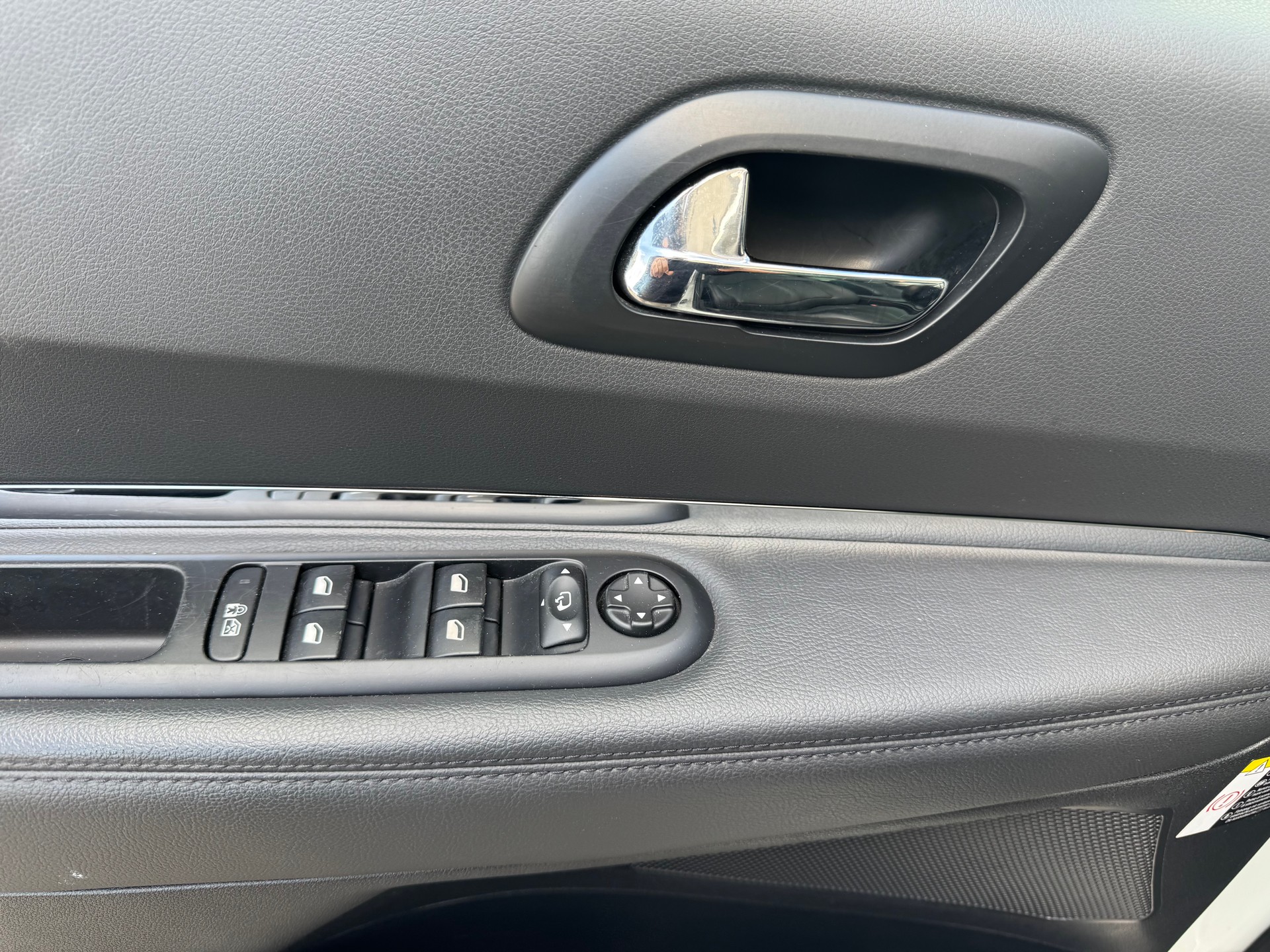 PEUGEOT 3008 HYbrid4 2.0 HDI ETG6-image-14