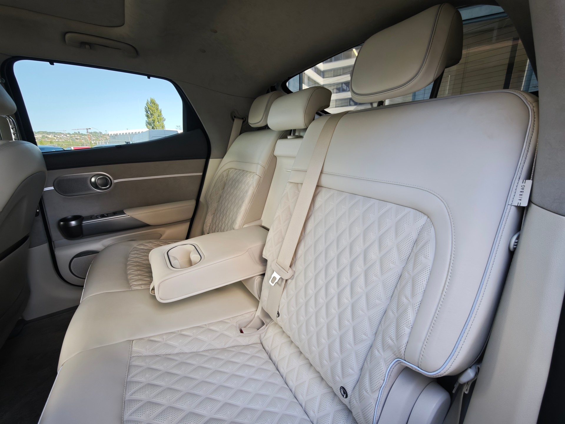 GENESIS GV60 77.4 kWh Sport AWD-image-11