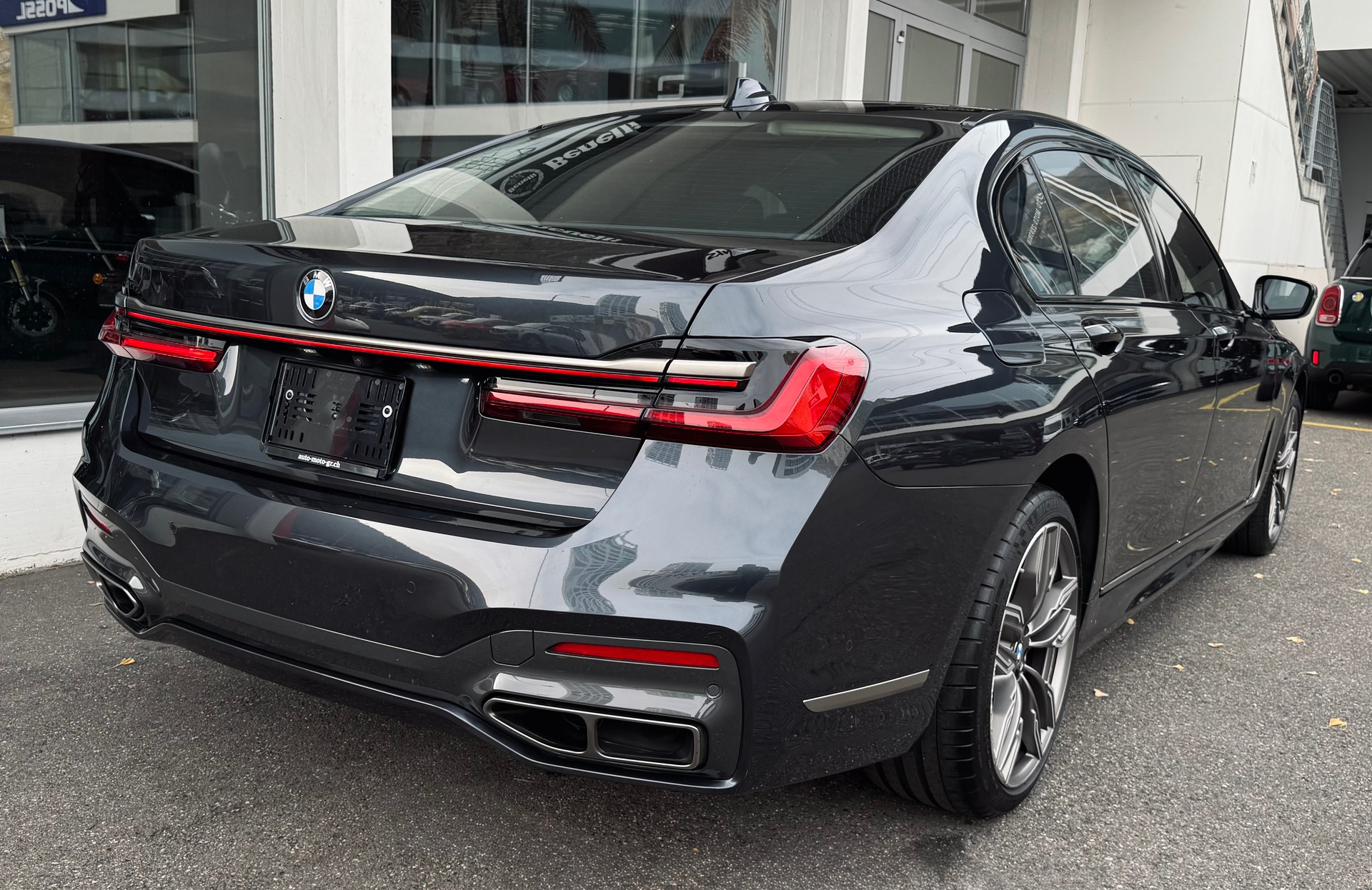 BMW M760Li xDrive Sport Getriebe-image-4
