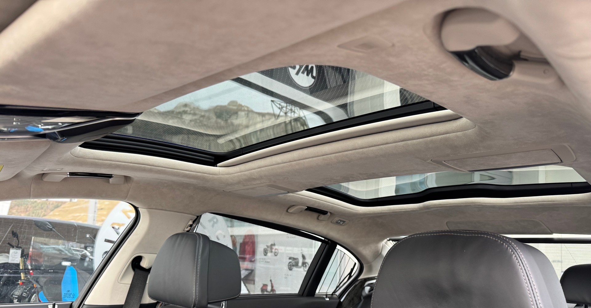 BMW M760Li xDrive Sport Getriebe-image-8