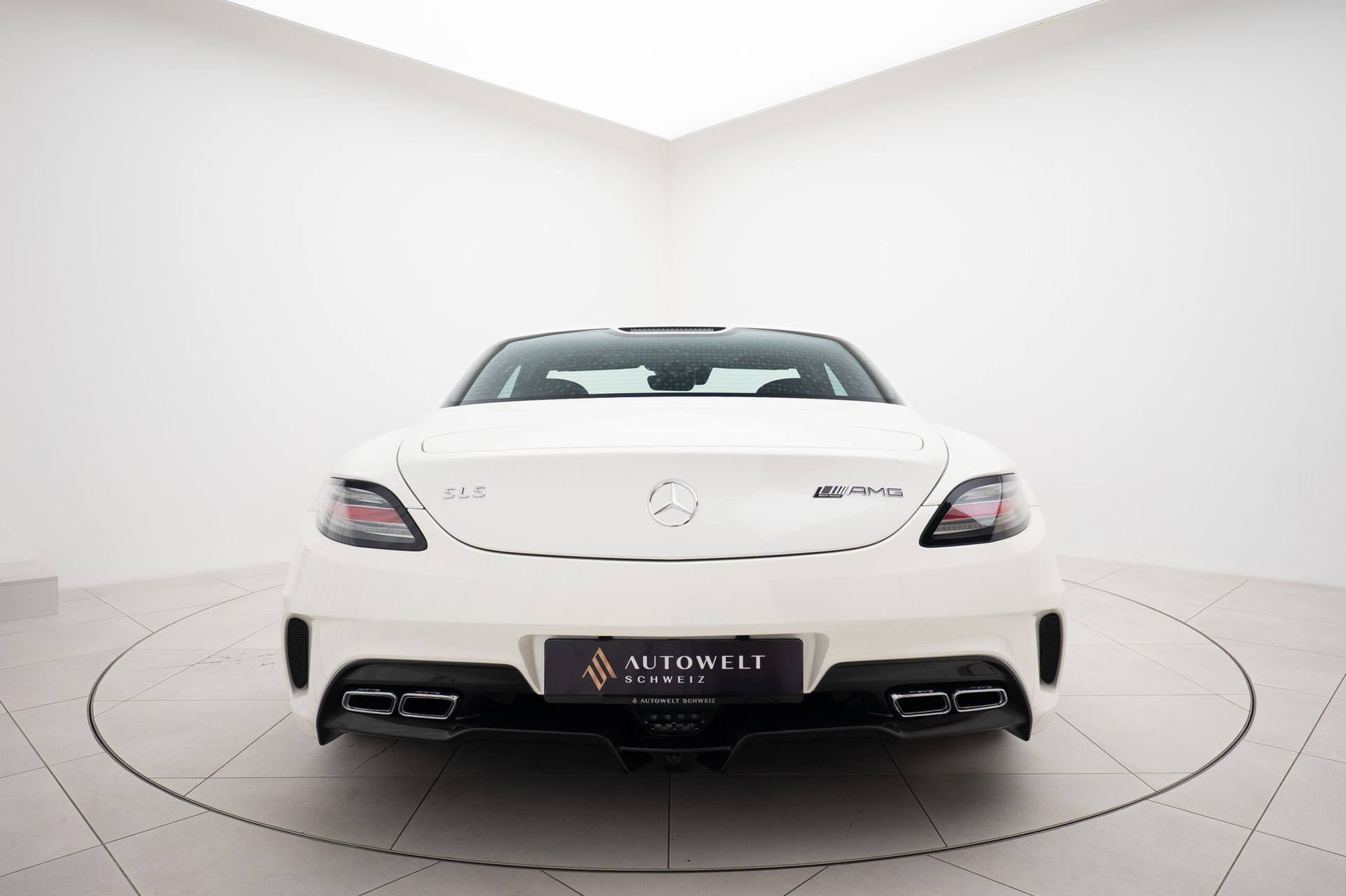 MERCEDES-BENZ SLS 63 AMG BLACK SERIES-showroom-element-3