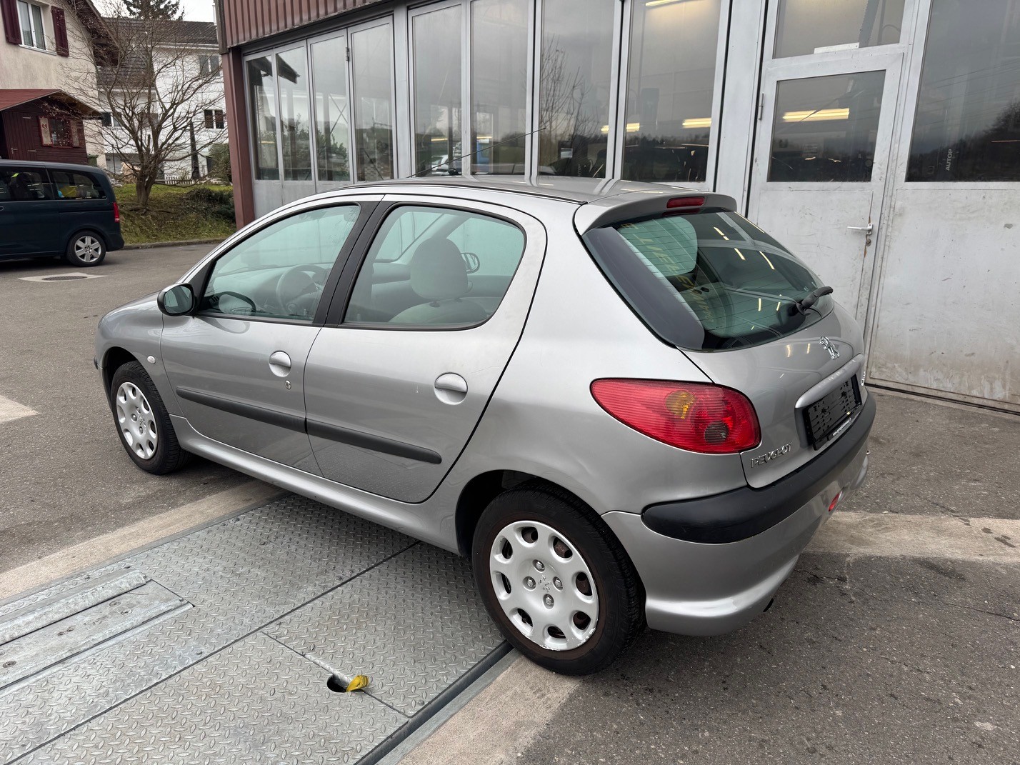 PEUGEOT 206 1.4 HDI Look-image-6