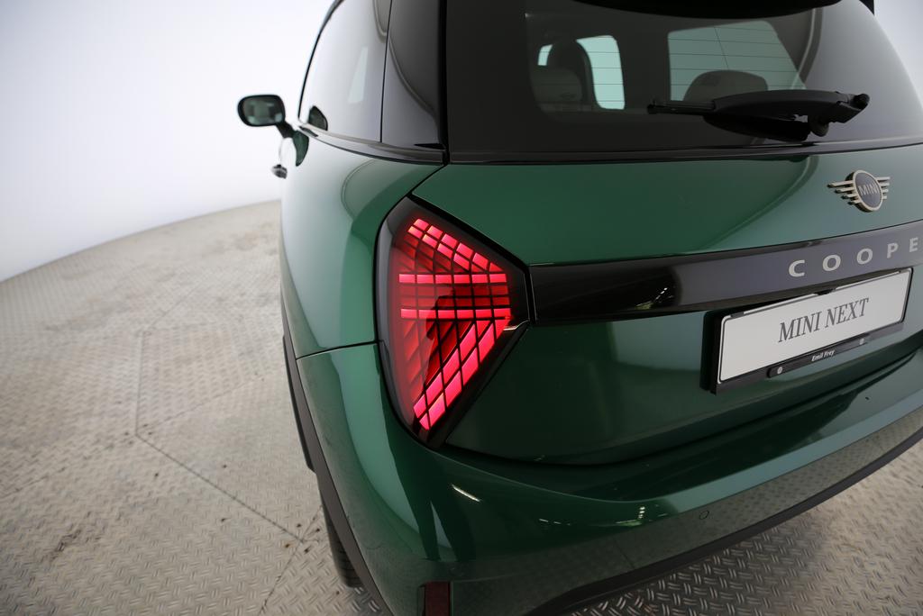 MINI F66 2.0i Cooper S-image-16