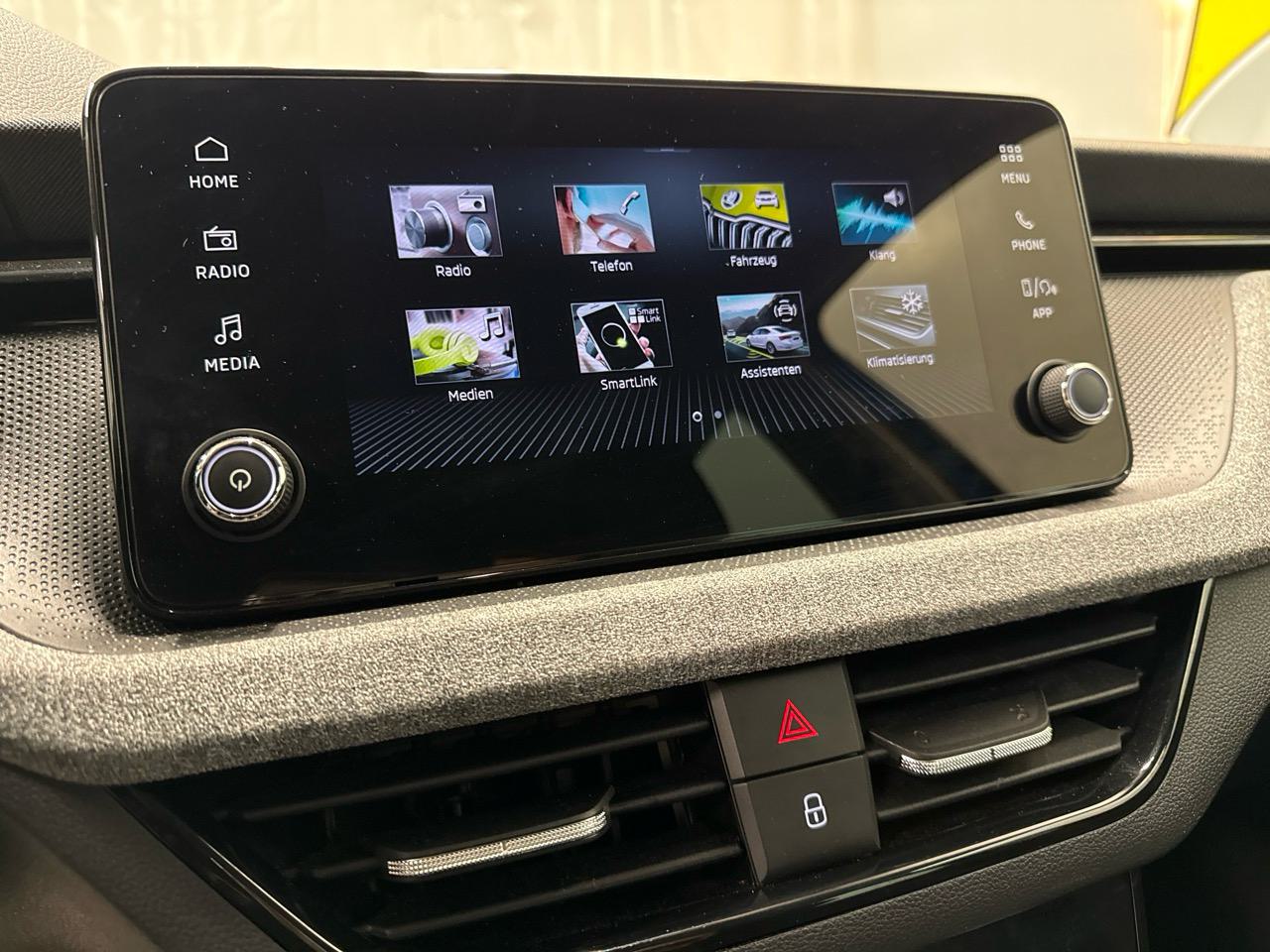 SKODA Kamiq 1.0 TSI Selection Editon Black 115PS-image-5
