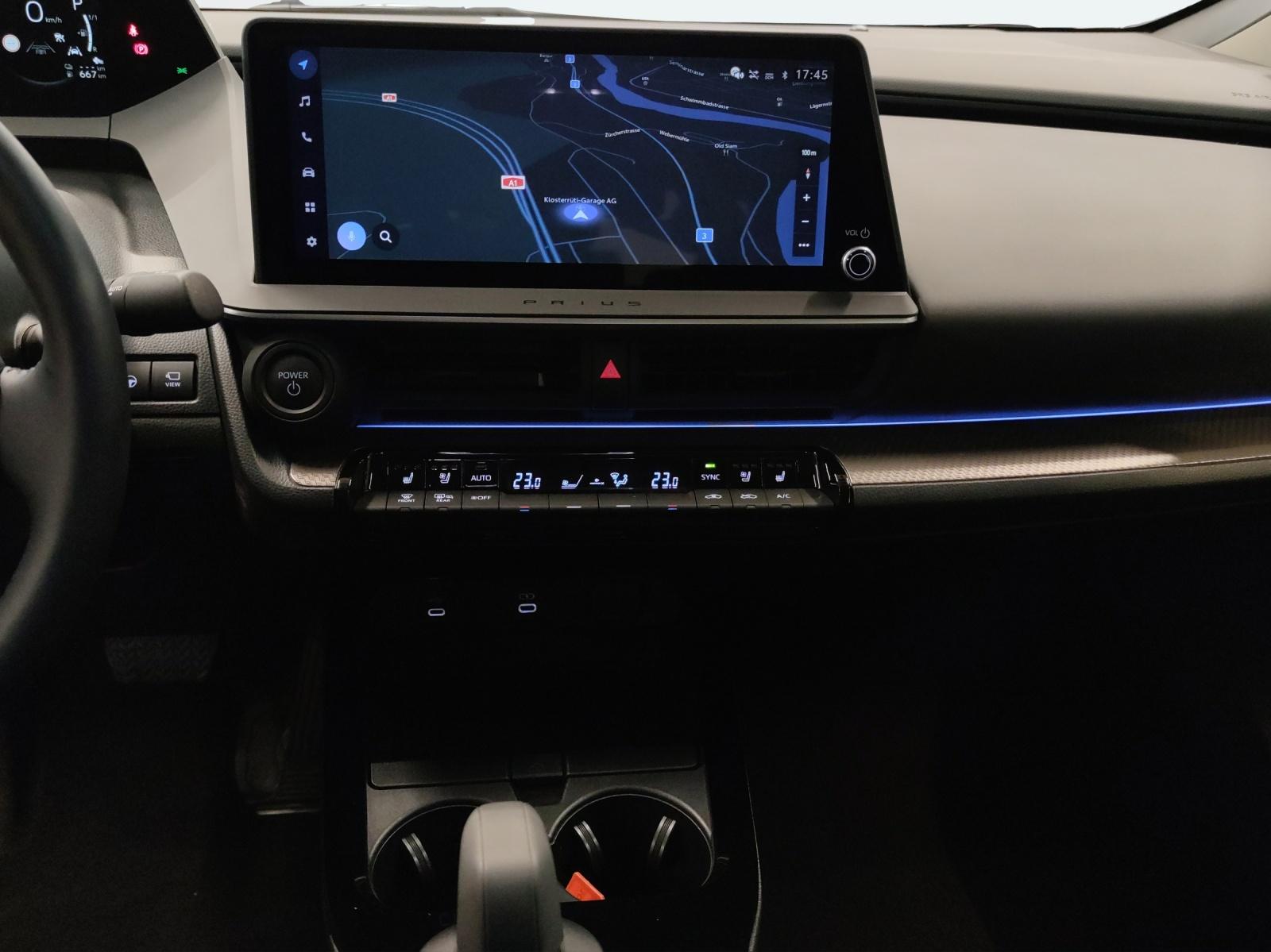 TOYOTA Prius 2.0 Plug-In-Hybrid Premium-image-12