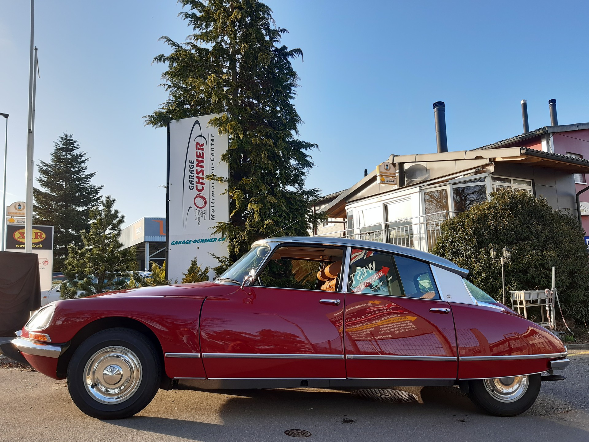CITROEN DS 20-showroom-element-1