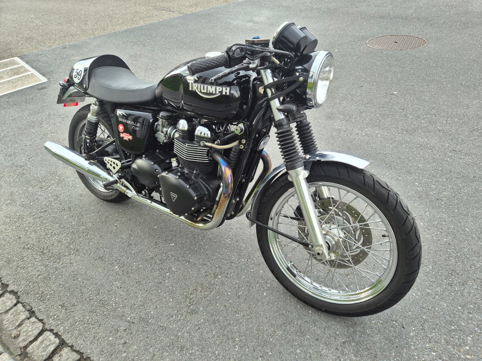 TRIUMPH Bonneville 900 i T 100-image-0