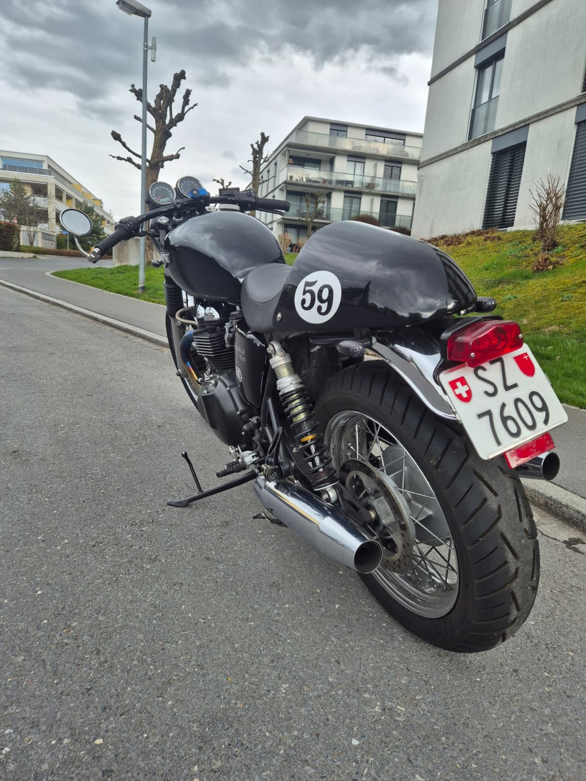 TRIUMPH Bonneville 900 i T 100-image-7