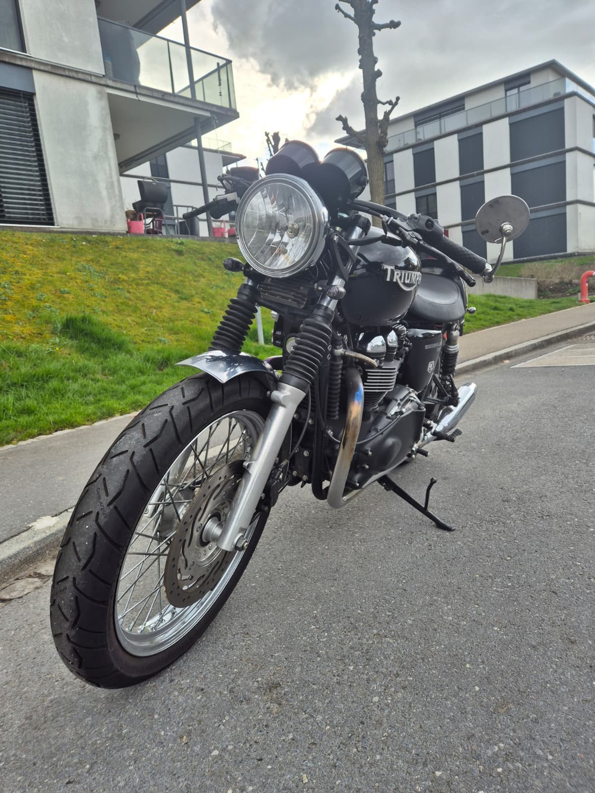 TRIUMPH Bonneville 900 i T 100-image-5