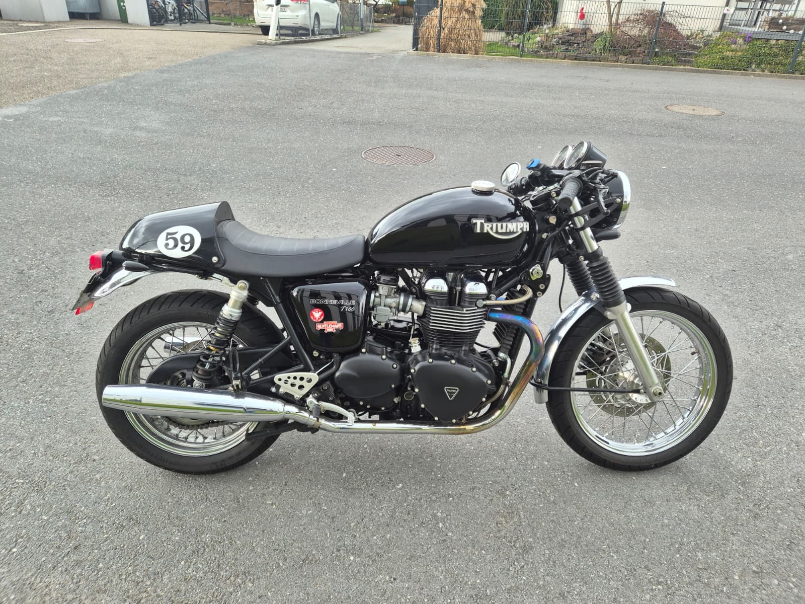 TRIUMPH Bonneville 900 i T 100-image-3