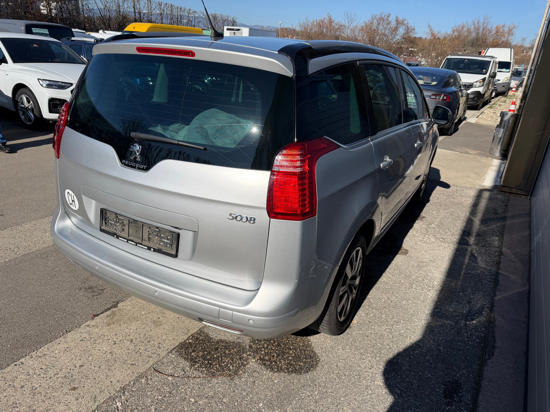 PEUGEOT 5008 1.6 THP Sensation Tiptronic-image-1