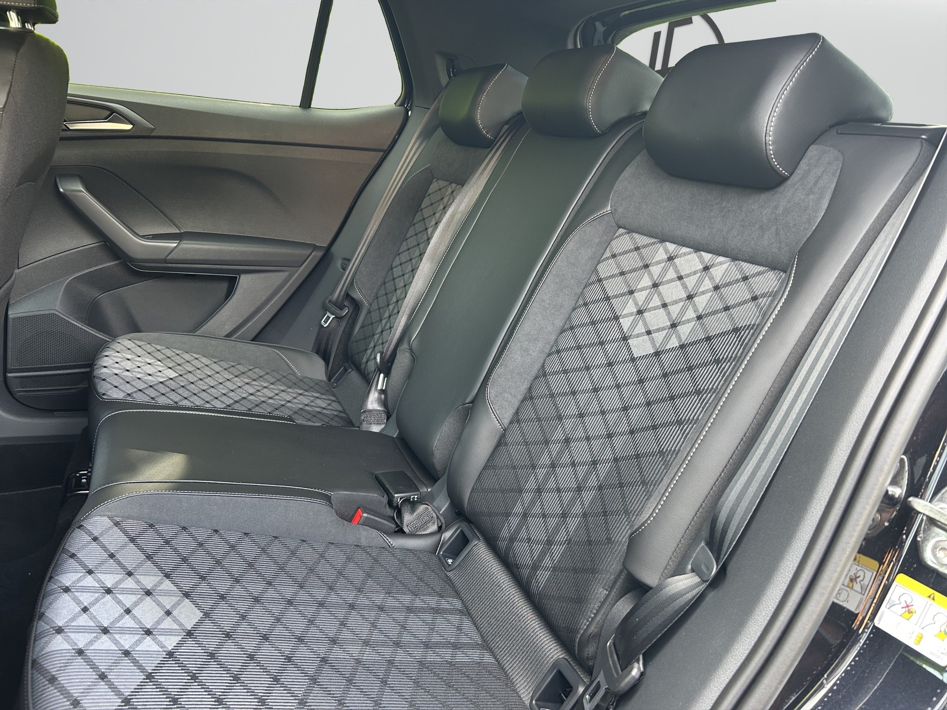VW T-Cross 1.5 TSI EVO ACT R-Line DSG-image-13