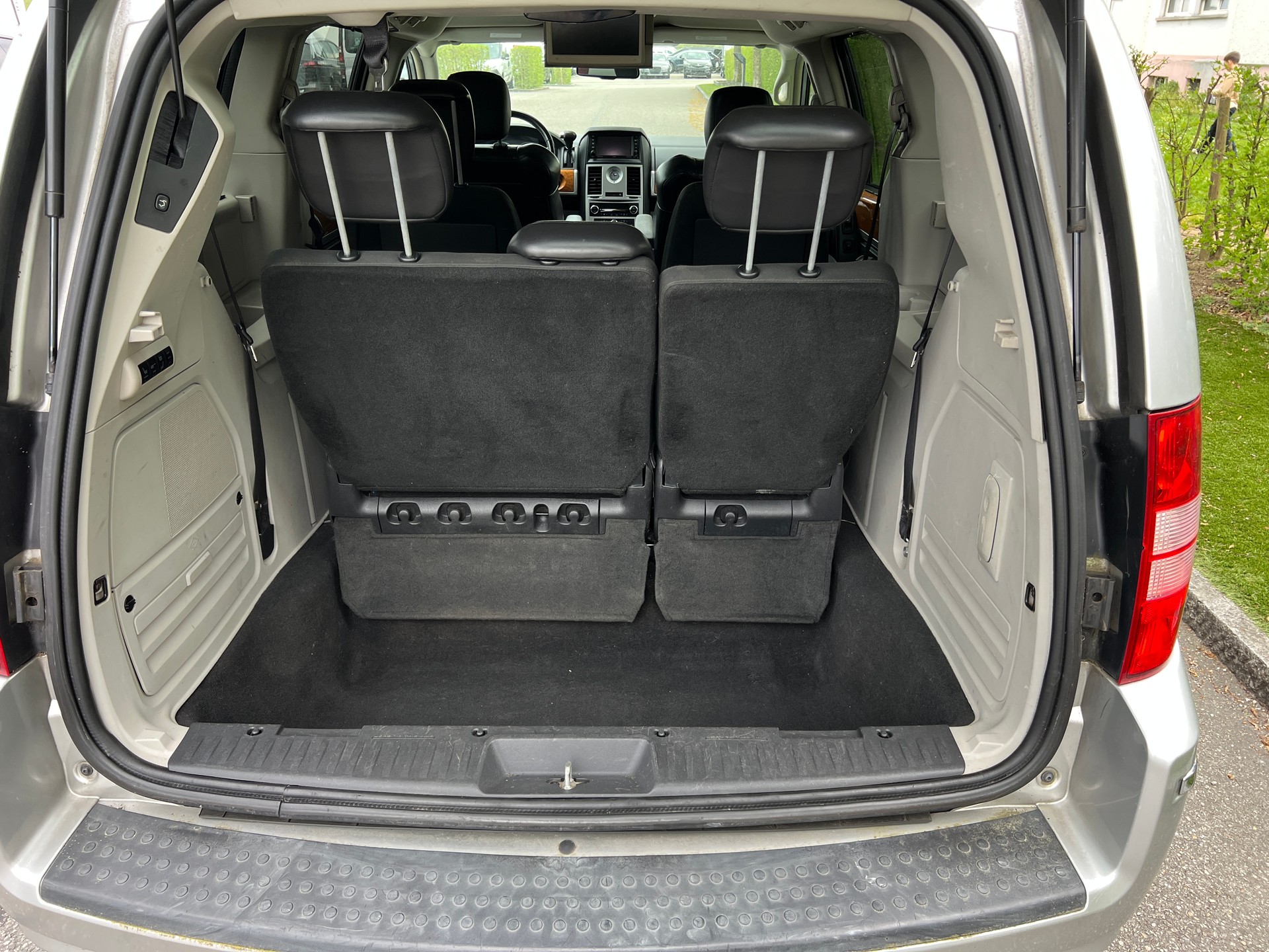 CHRYSLER Grand Voyager 3.8 Limited Automatic-image-14