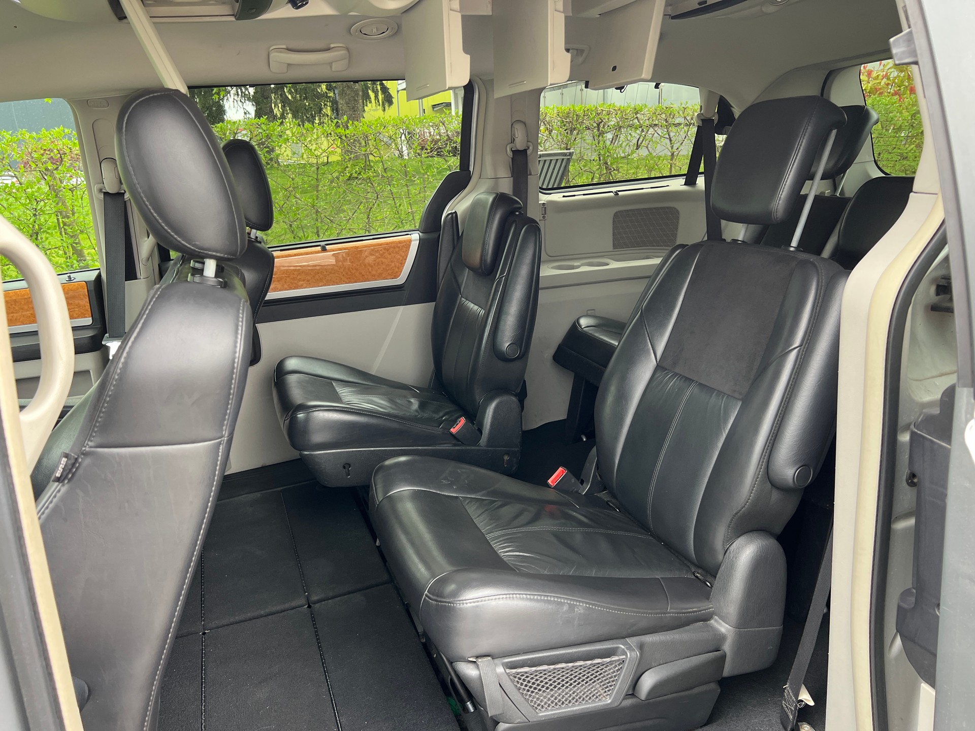 CHRYSLER Grand Voyager 3.8 Limited Automatic-image-10