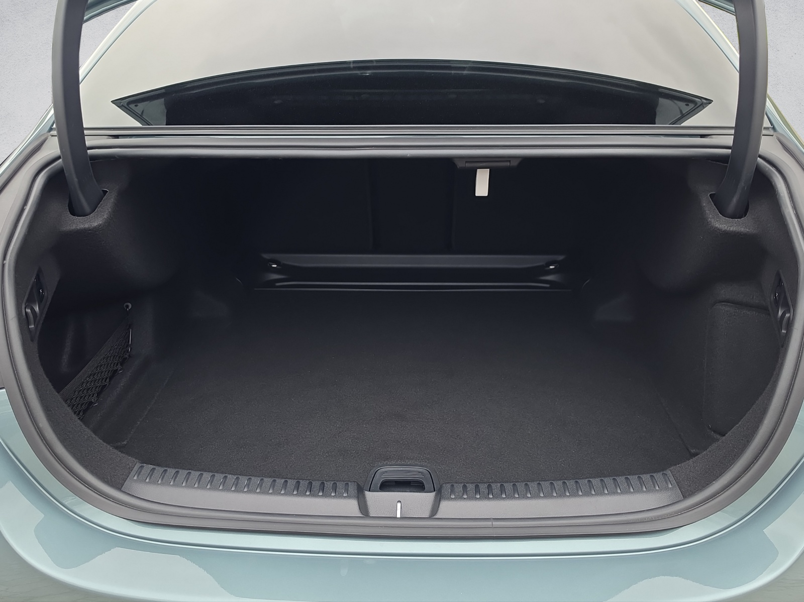 MERCEDES-BENZ E 220 d T 4Matic 9G-Tronic-image-14