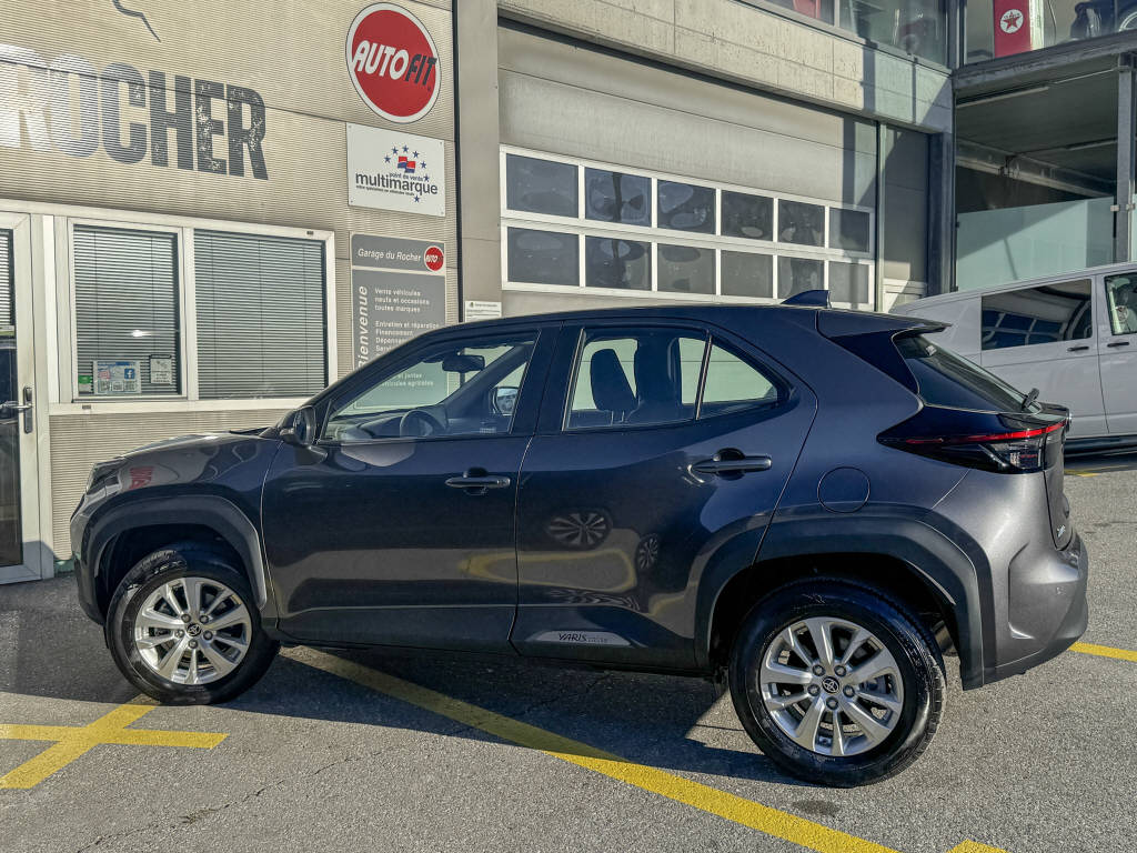 TOYOTA Yaris Cross 1.5 VVT-i HSD Comfort AWD-i-showroom-element-2