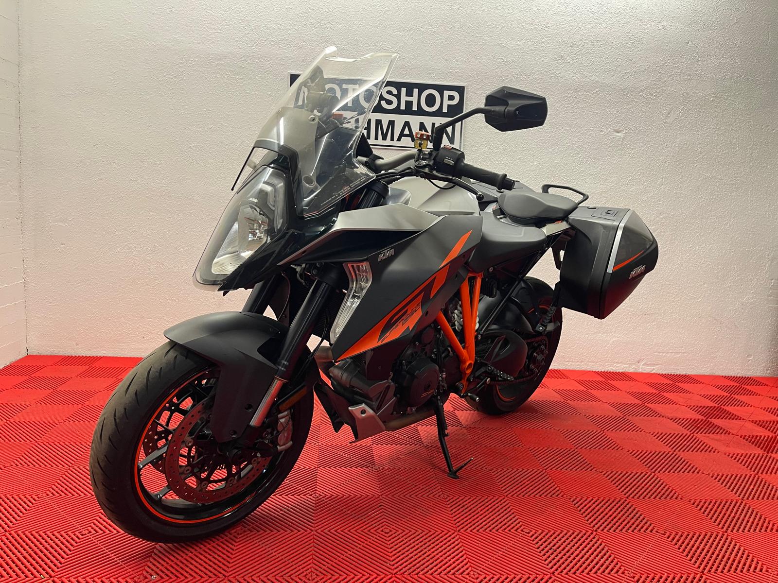 KTM 1290 Super Duke GT-image-3