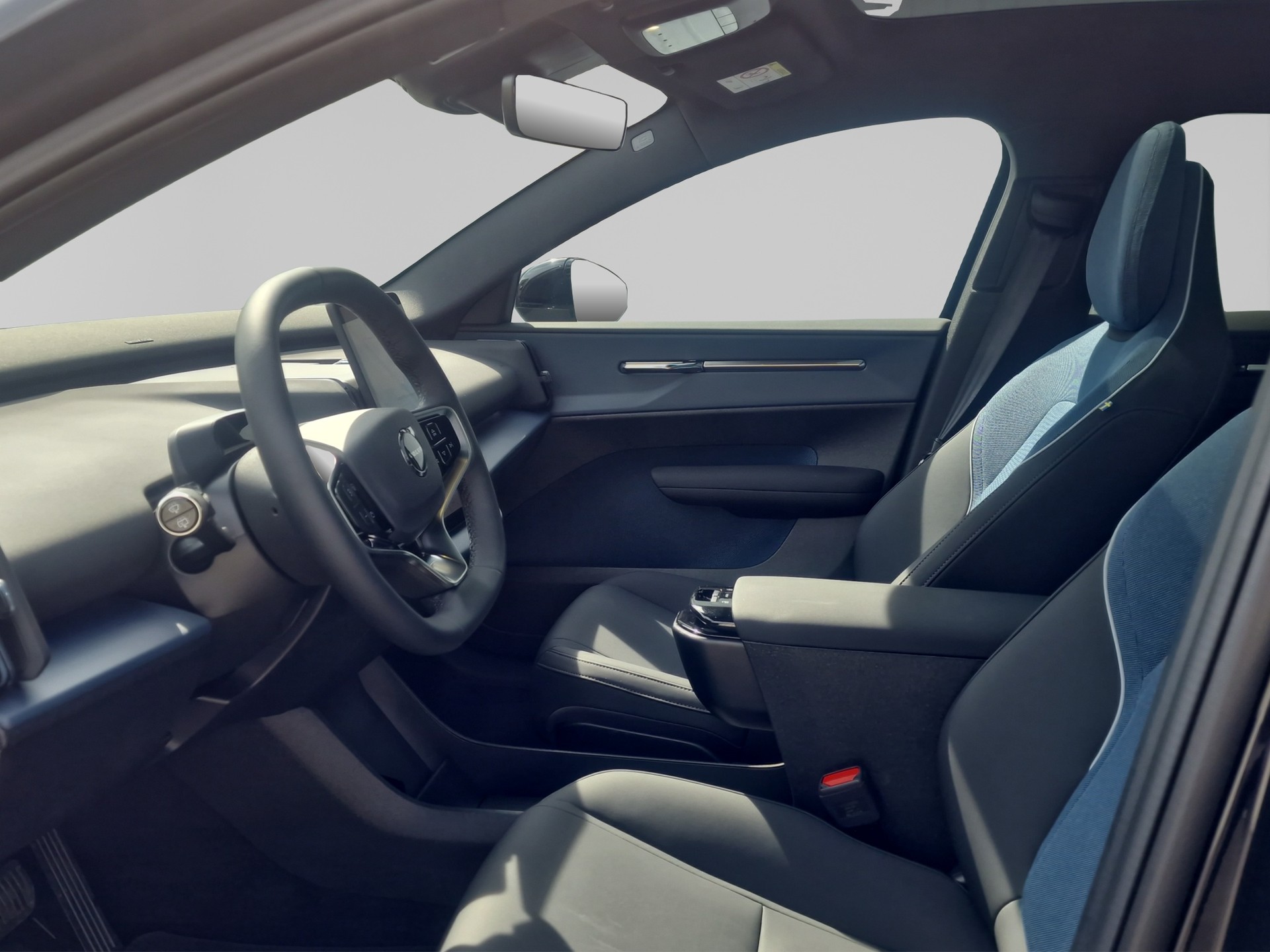VOLVO EX30 E60 Twin Ultra Performance AWD-image-9
