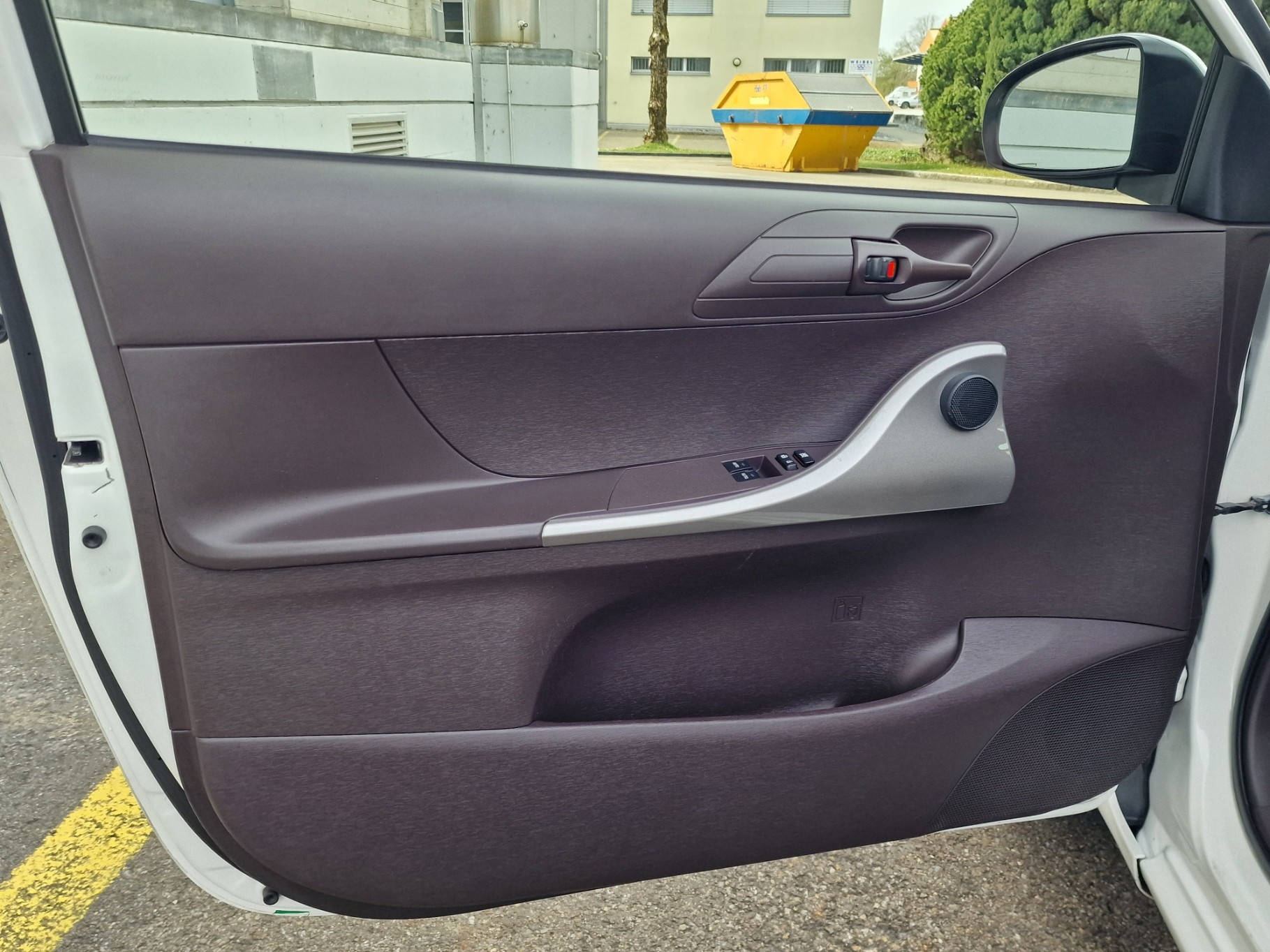 TOYOTA iQ2 1.0 VVT-i-image-6