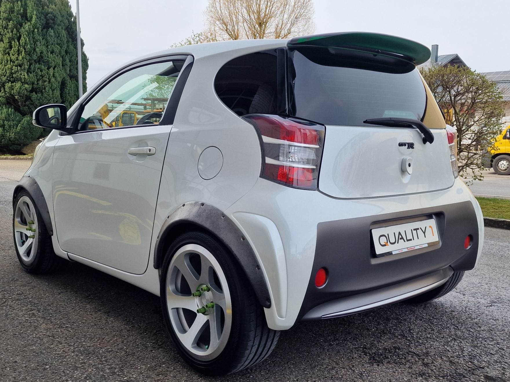 TOYOTA iQ2 1.0 VVT-i-image-5