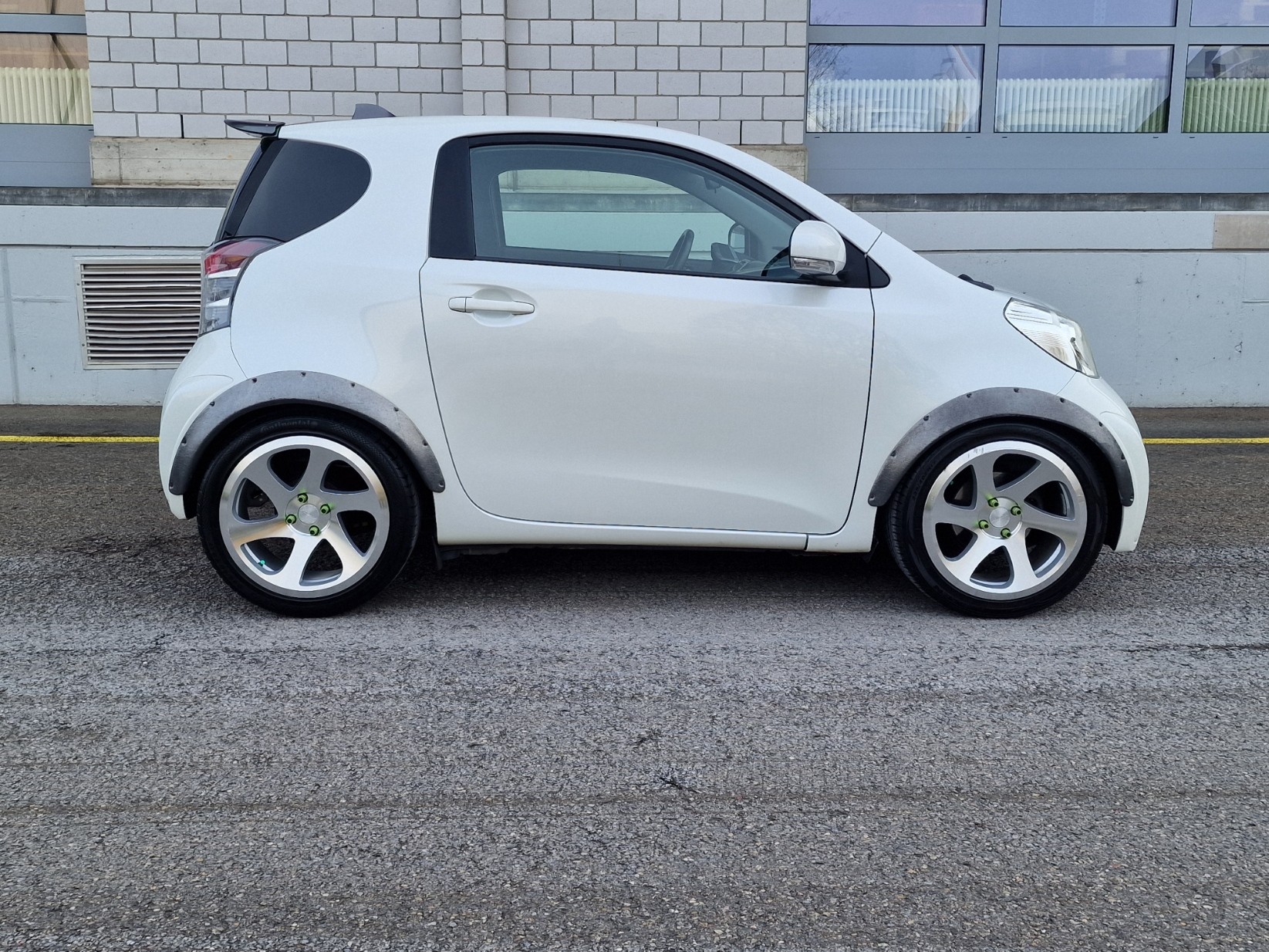 TOYOTA iQ2 1.0 VVT-i-image-3