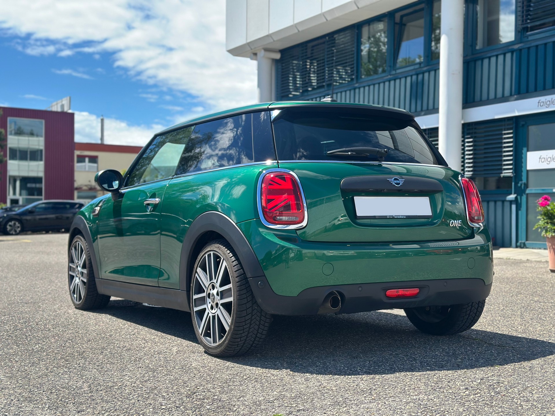 MINI One * Edition 60ème Anniversaire *-image-6