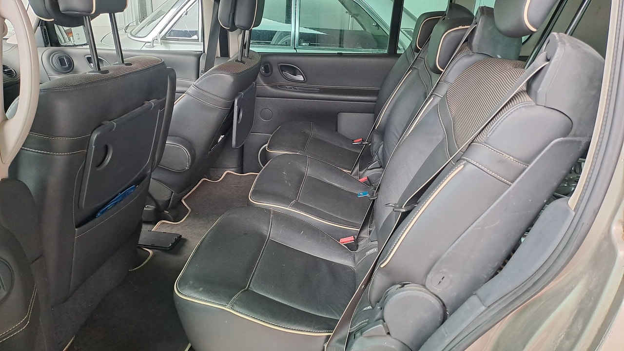 RENAULT Espace 2.0 dCi Initiale-image-9