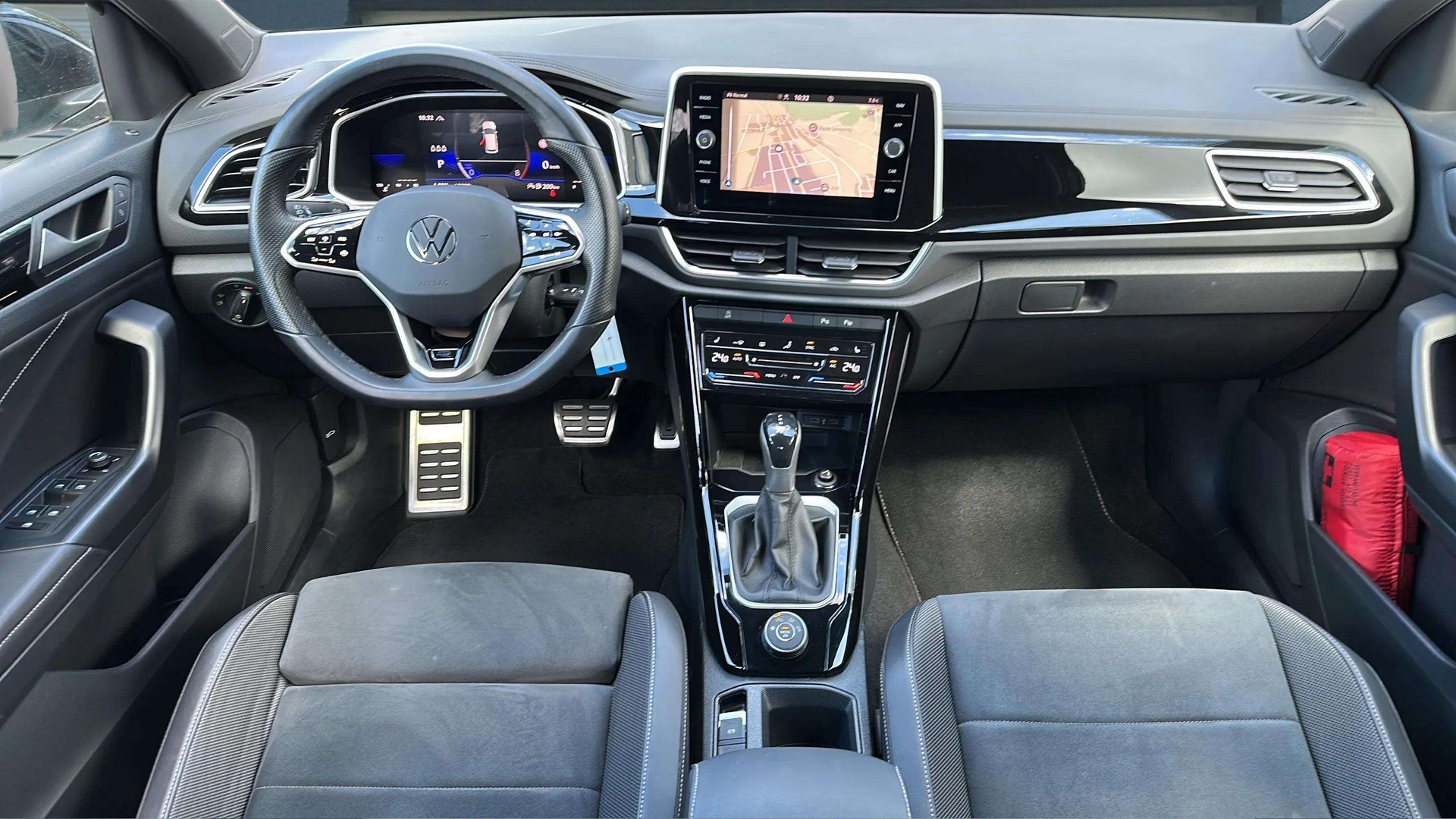 VW T-Roc 2.0 TSI R-Line DSG 4Motion mit AHK & Werksgarantie-image-9