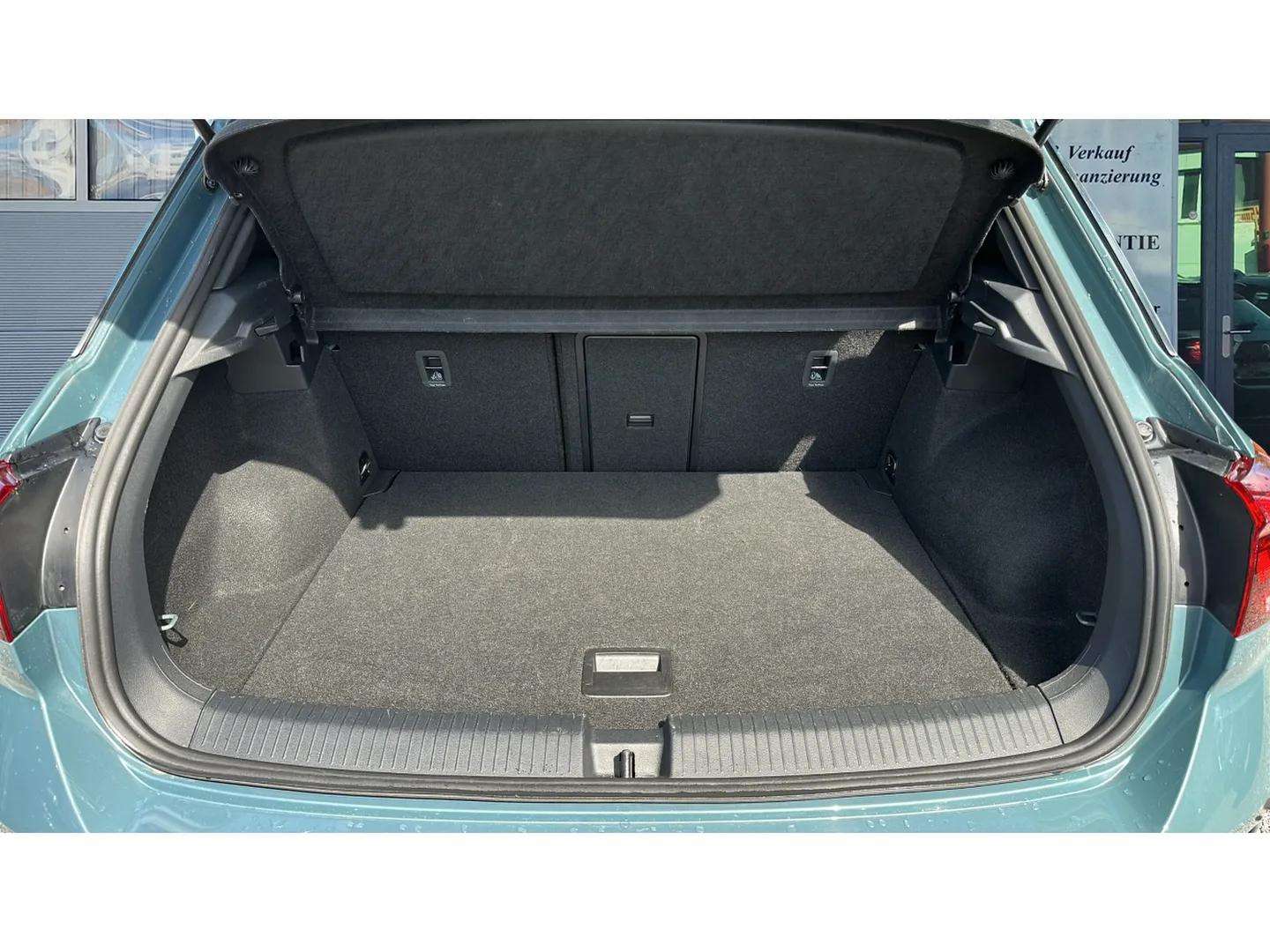 VW T-Roc 2.0 TSI R-Line DSG 4Motion mit AHK & Werksgarantie-image-14