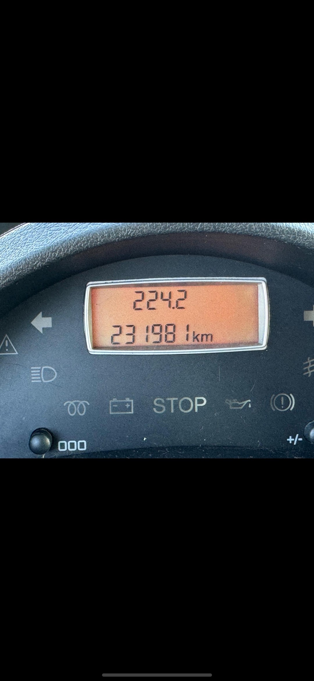 PEUGEOT 807 2.2 16V HDi Family+ Tiptronic-image-10