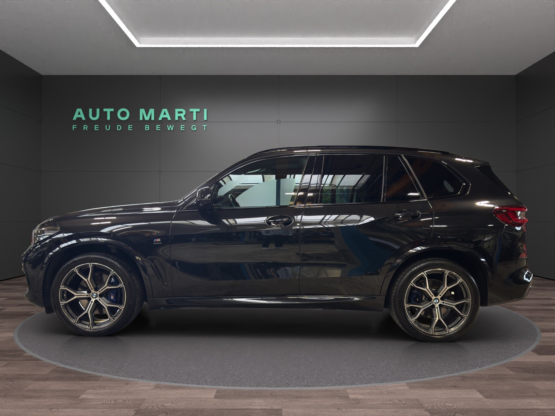 BMW X5 30d xDrive M Sport-showroom-element-1