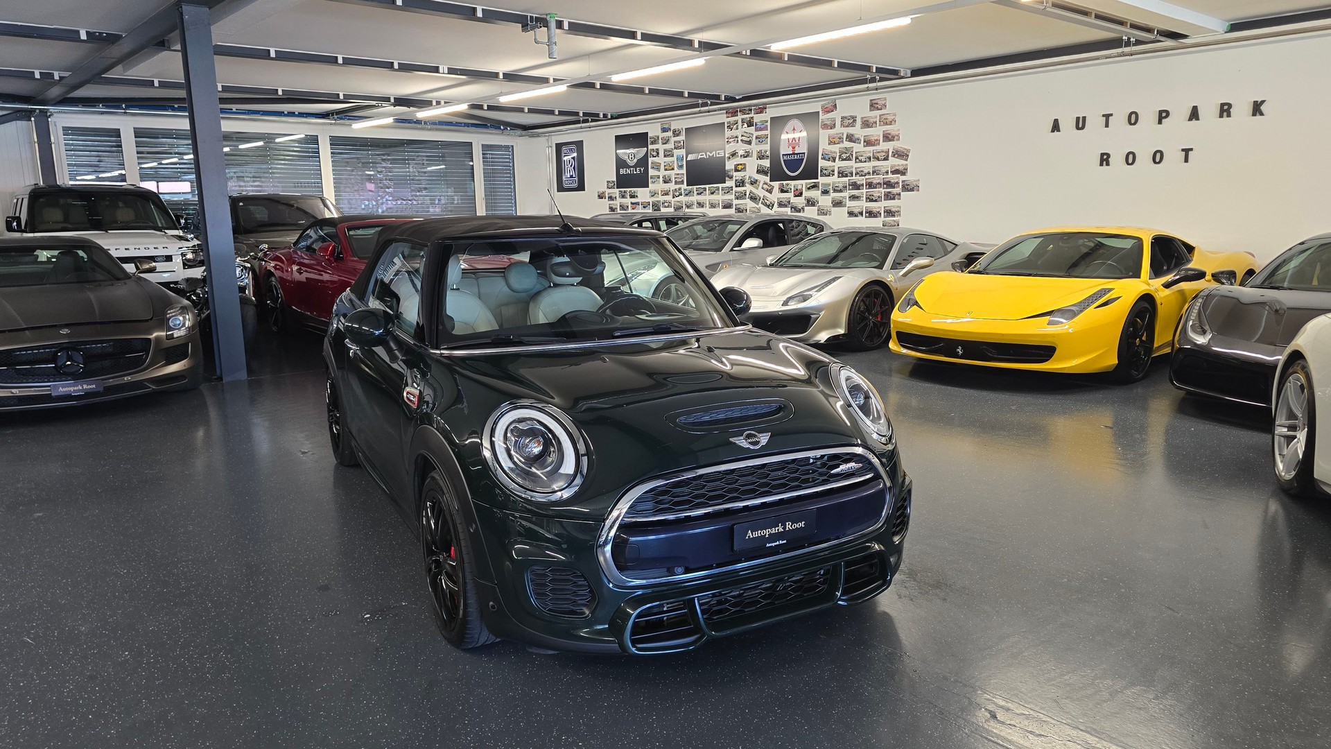 MINI Cooper John Cooper Works Cabriolet Steptronic-showroom-element-1