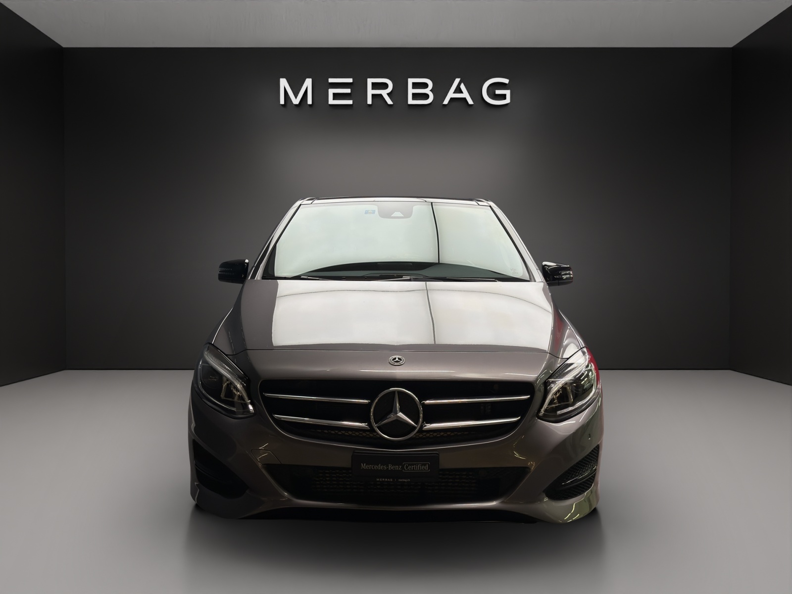 MERCEDES-BENZ B 220 Urban 4Matic-image-1