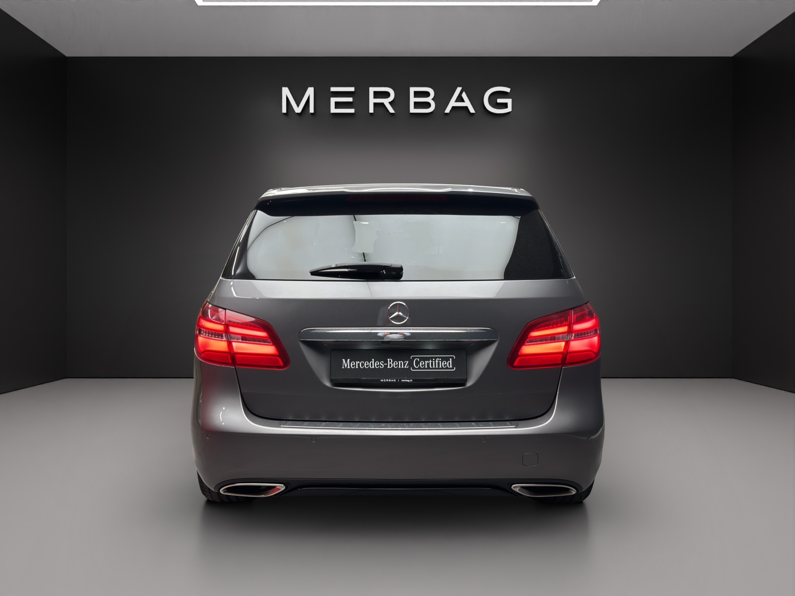 MERCEDES-BENZ B 220 Urban 4Matic-image-4