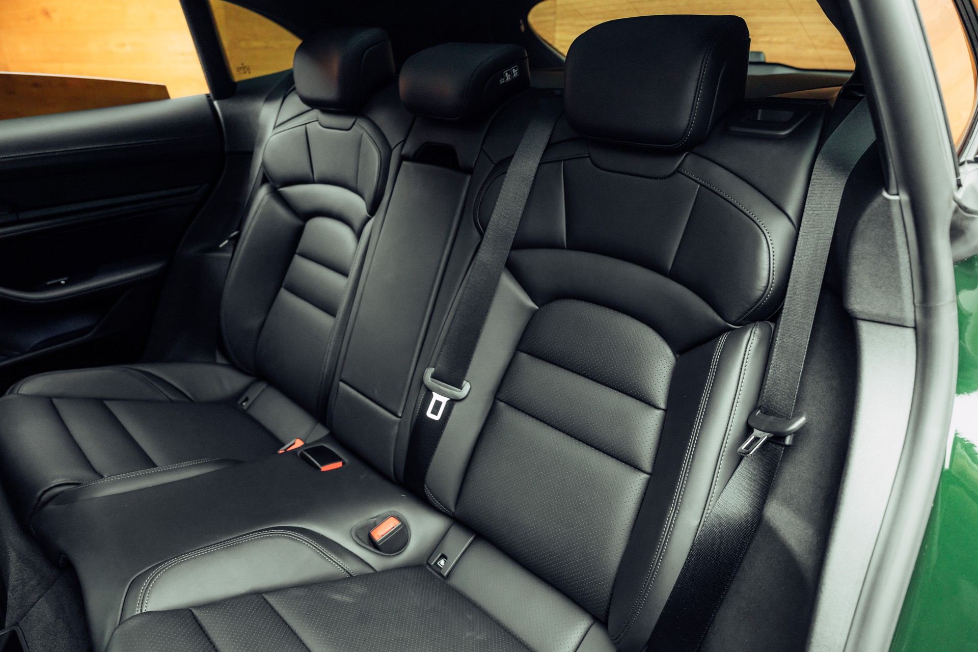 PORSCHE Taycan 4 Cross Turismo Performance Batterie Plus 105kWh-image-8