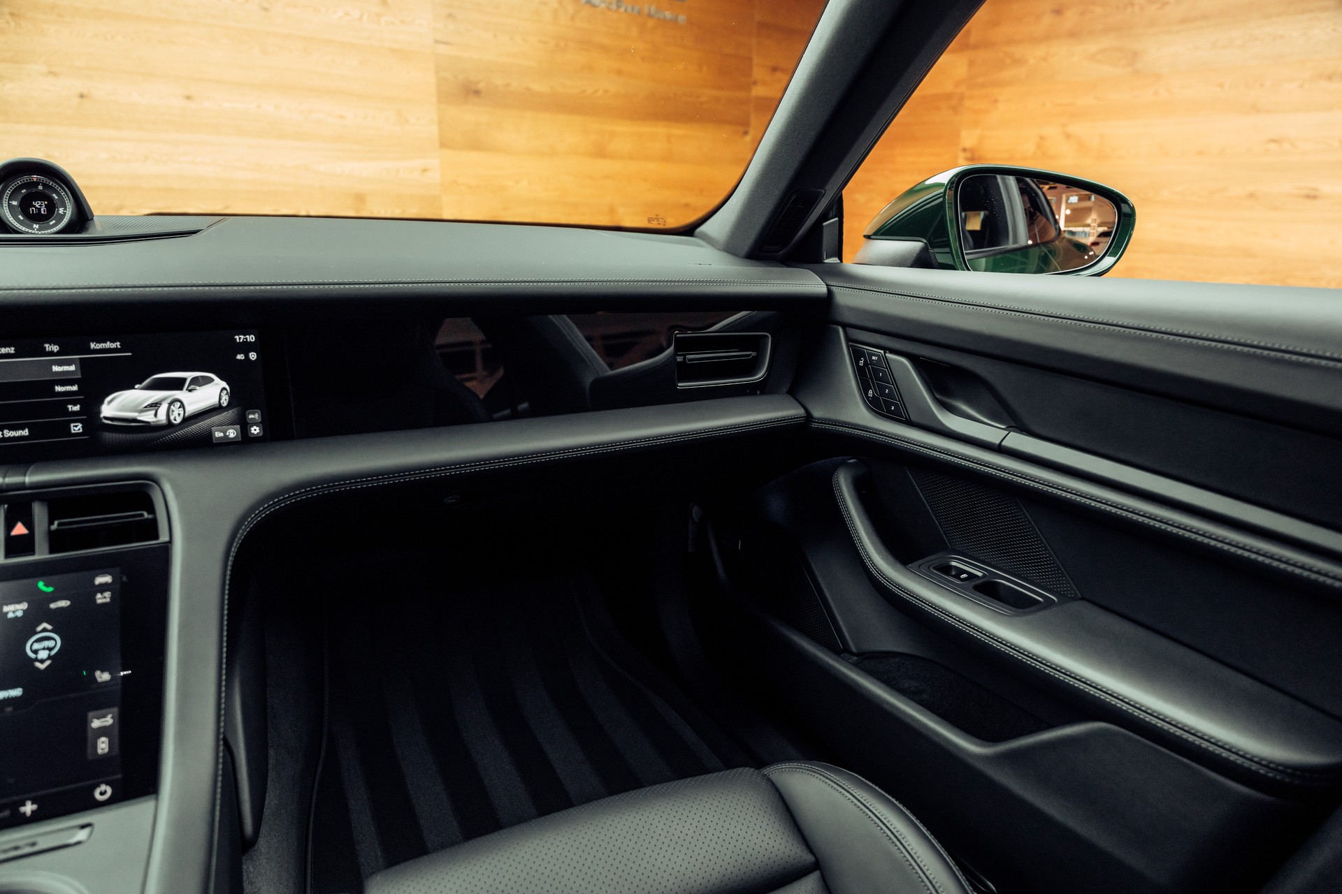 PORSCHE Taycan 4 Cross Turismo Performance Batterie Plus 105kWh-image-22
