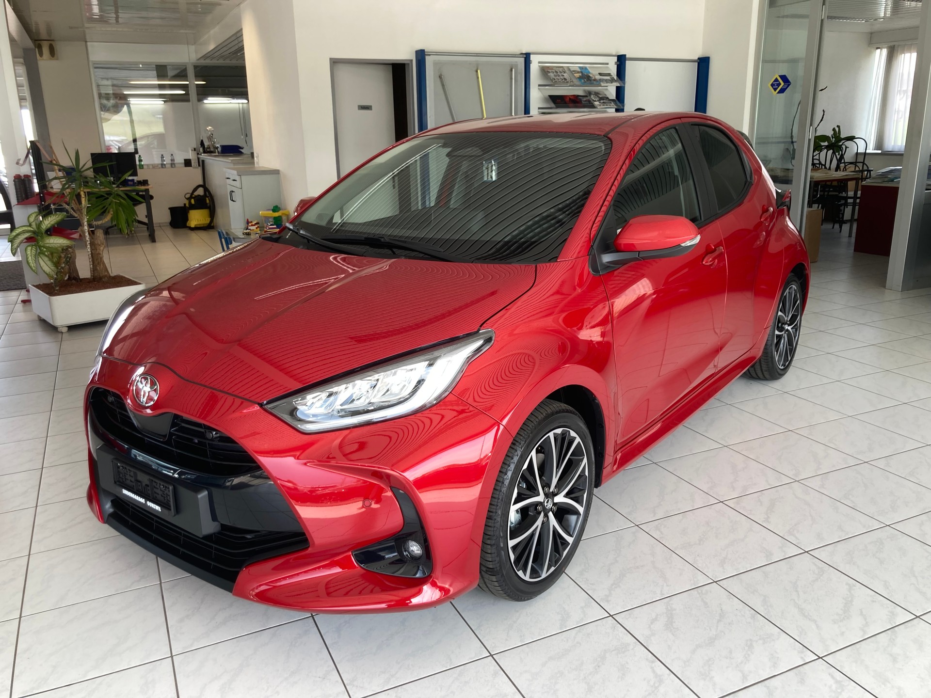 TOYOTA Yaris 1.5 Trend e-CVT
