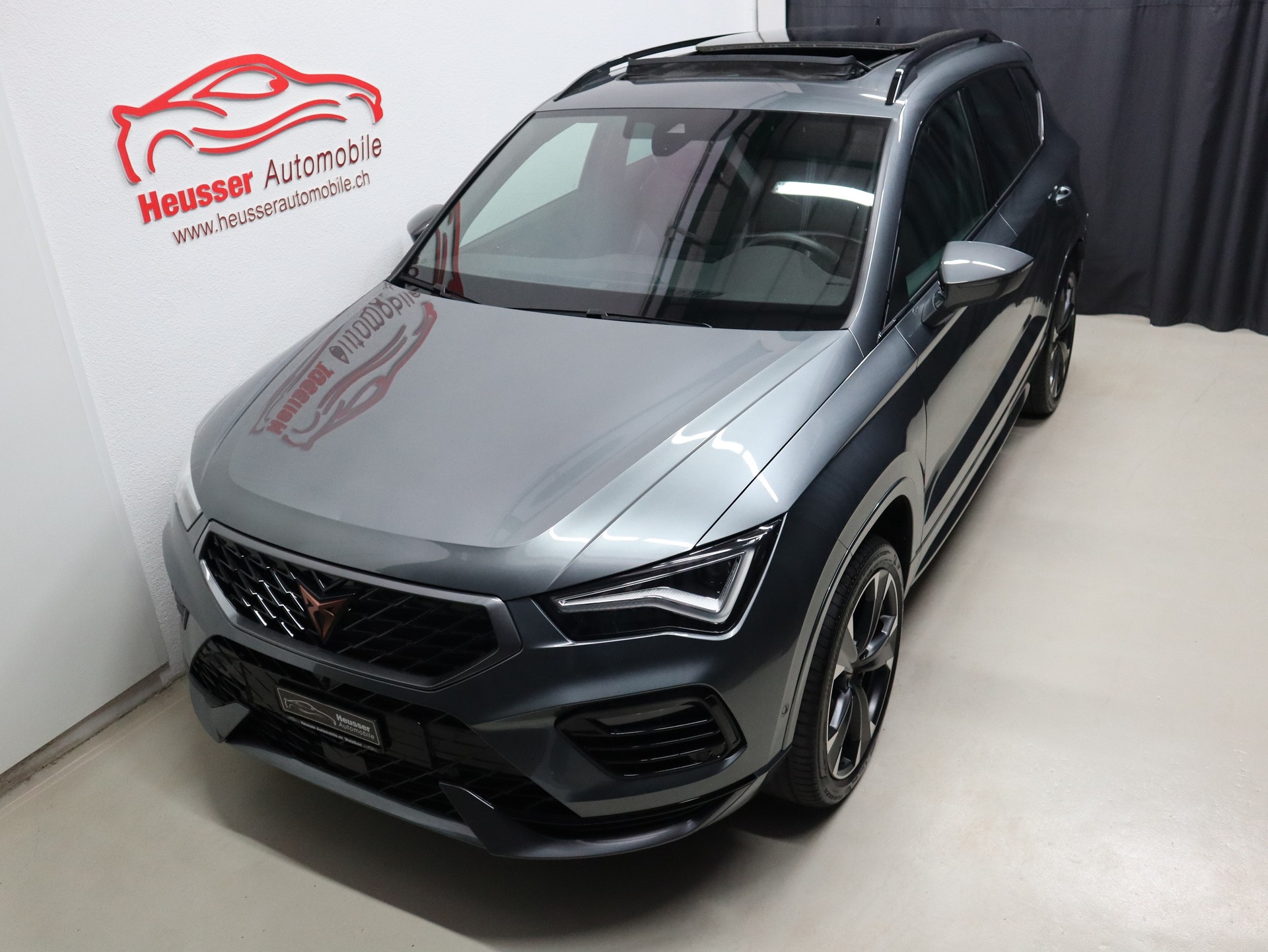 CUPRA Ateca 2.0TSI VZ 4Drive DSG - Panorama - Navi - Sportsitze - 360° Kamera - AHK - 300 PS-showroom-element-2
