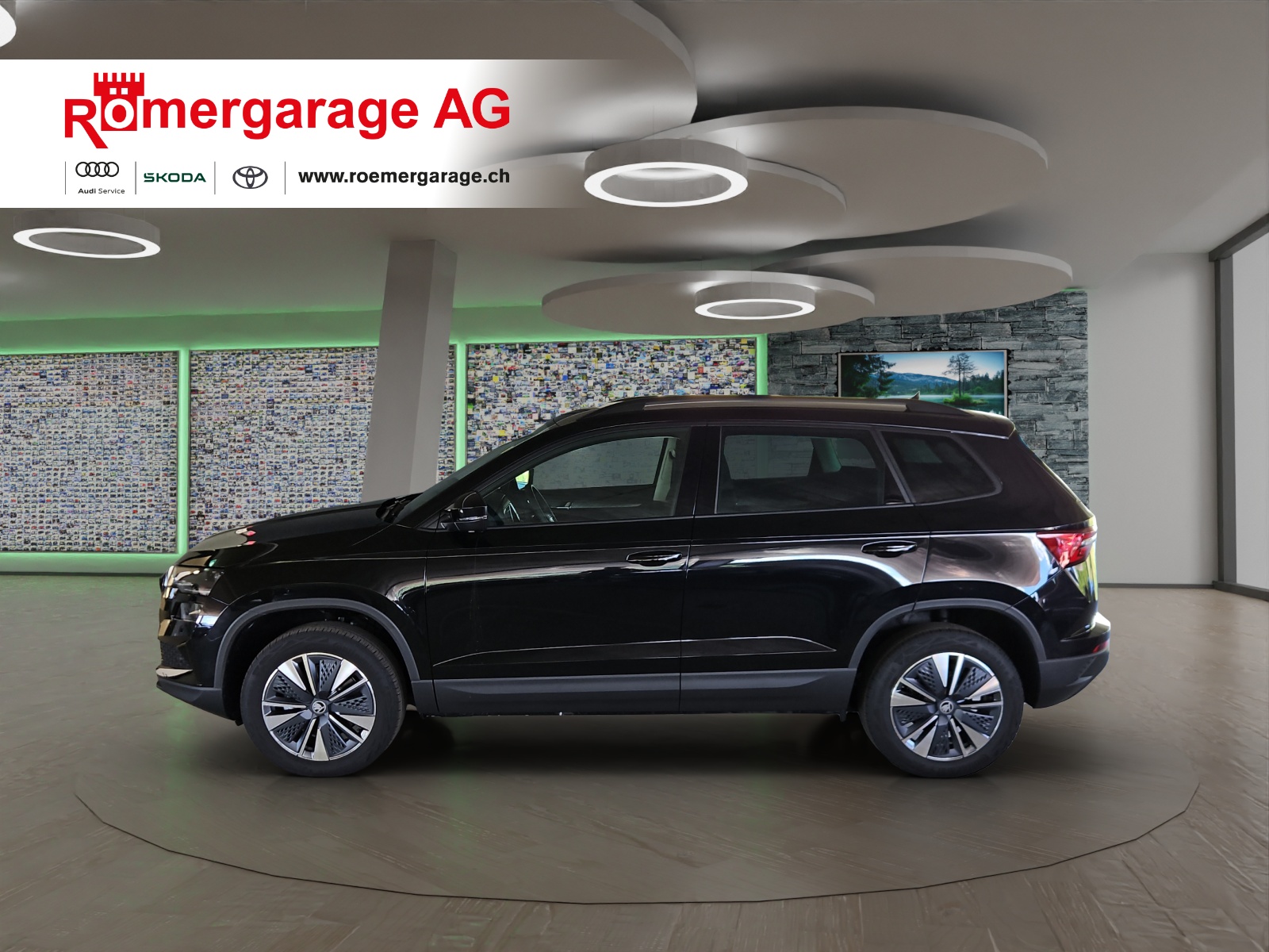 SKODA Karoq 1.5 TSI Dynamic DSG-showroom-element-1