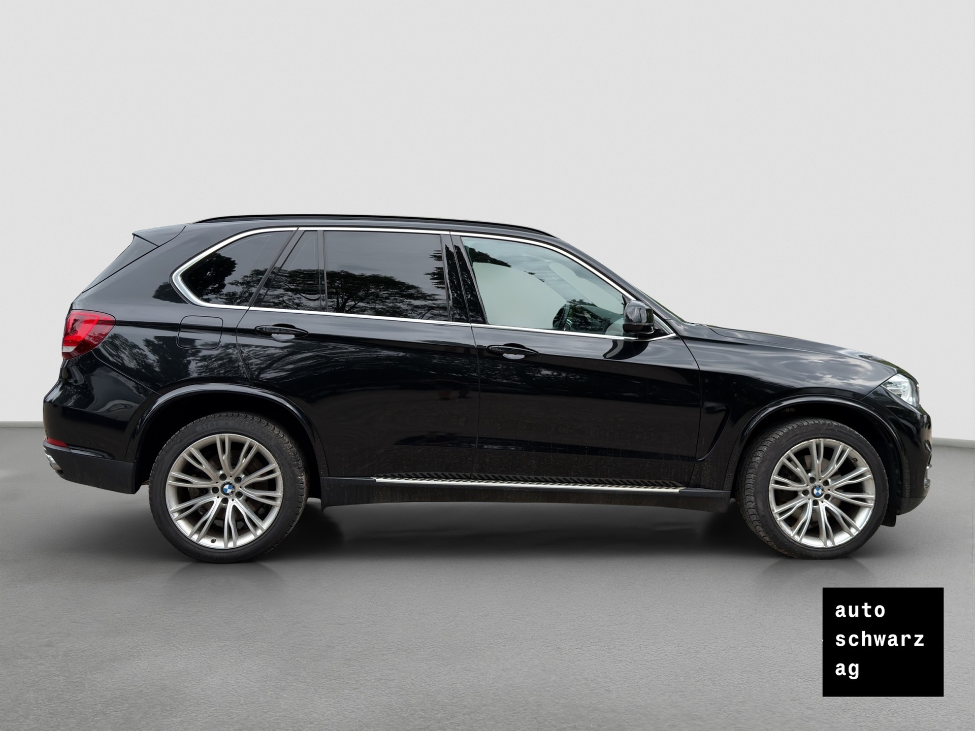 BMW X5 xDrive 40d Steptronic-showroom-element-3