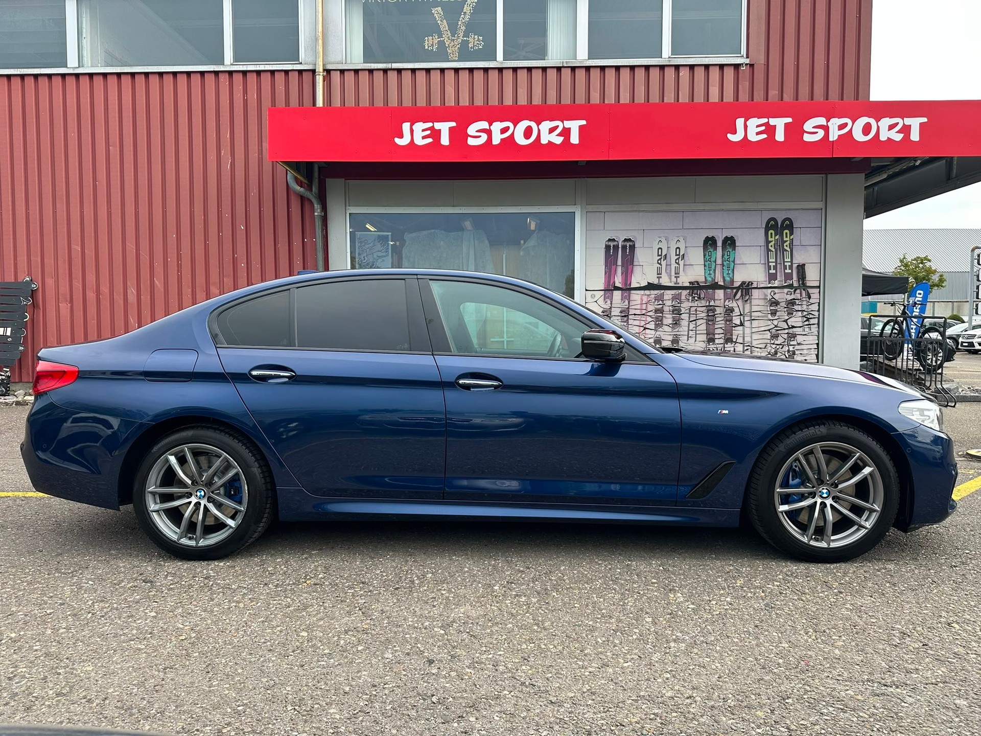 BMW 530i xDrive Steptronic-image-4